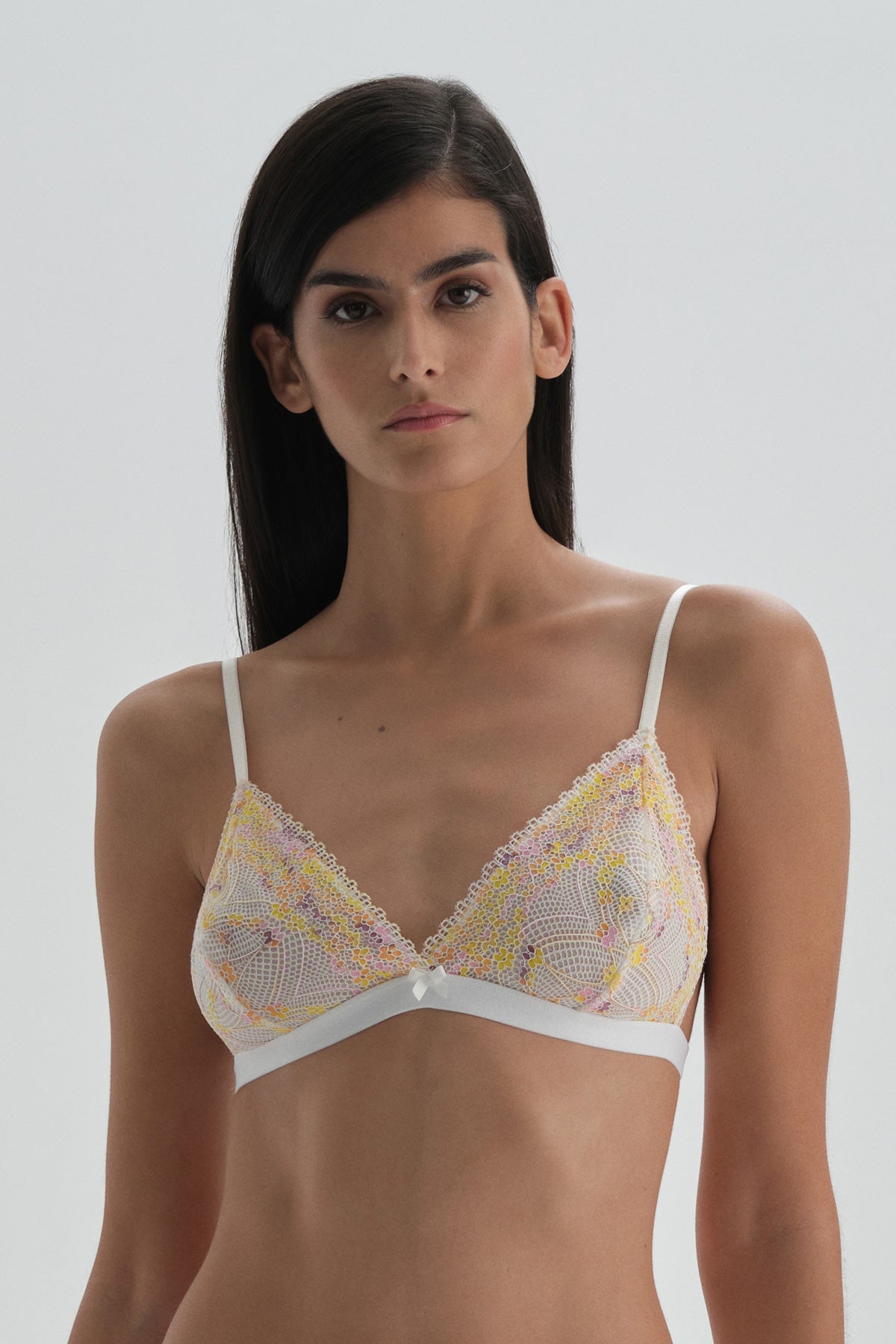 Ekru Kapsız Balensiz Dantelli Sütyen