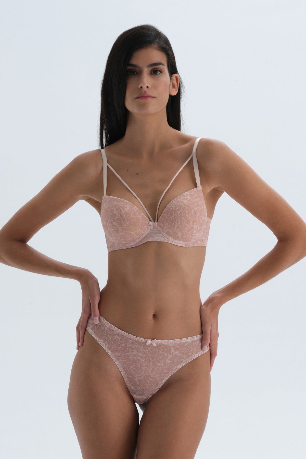 Koyu Pembe Dantel Detaylı, Desenli Tül Tanga