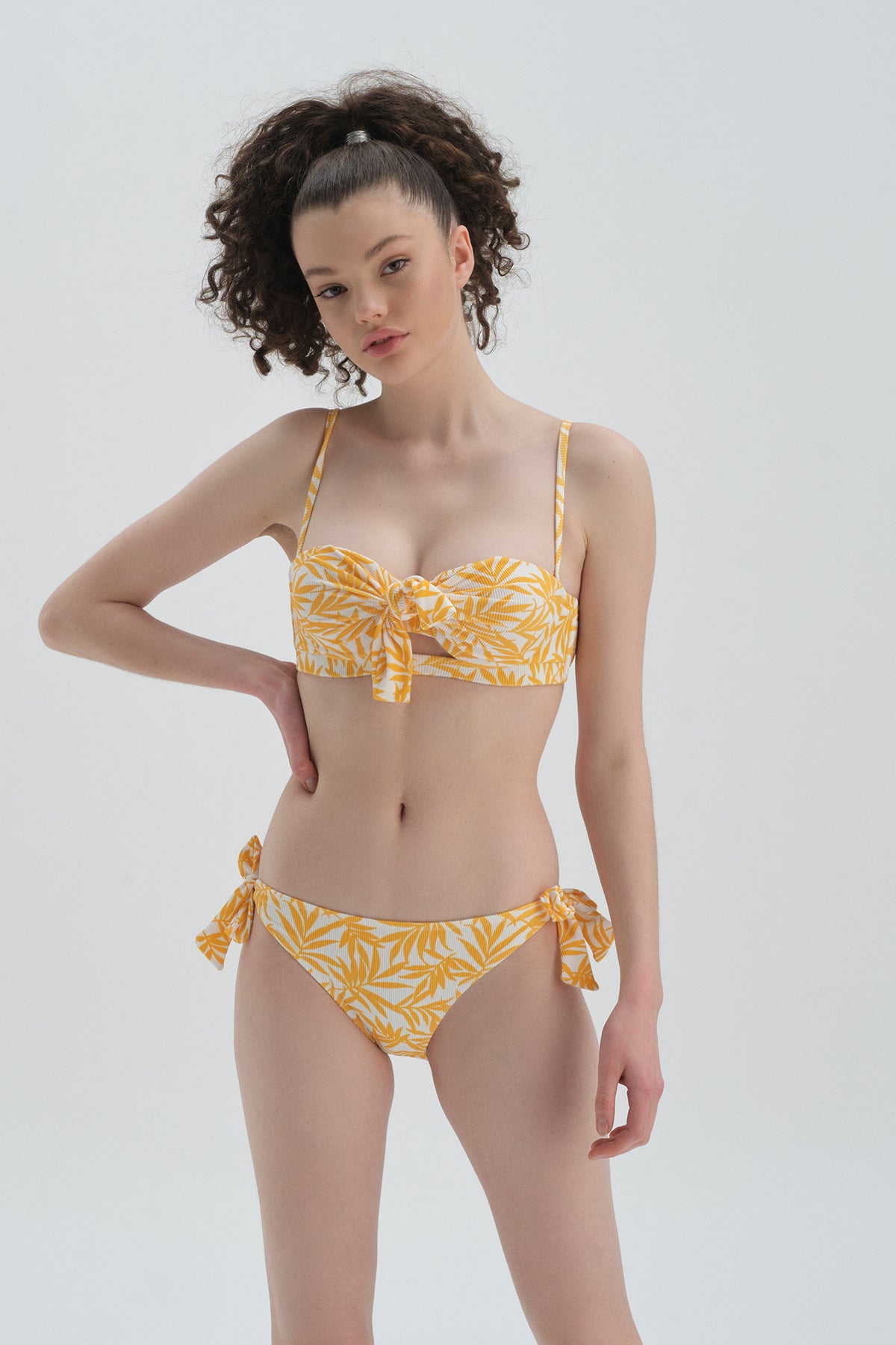 Sarı Normal Bel Bikini Alt