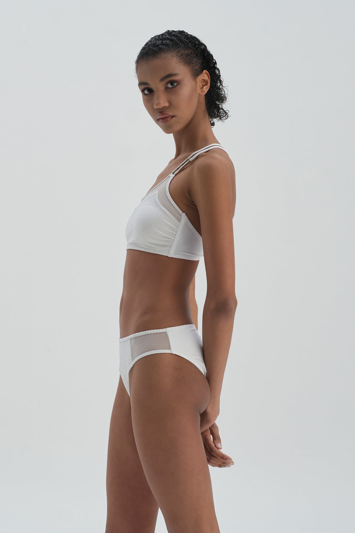 Beyaz Normal Bel Bikini Alt