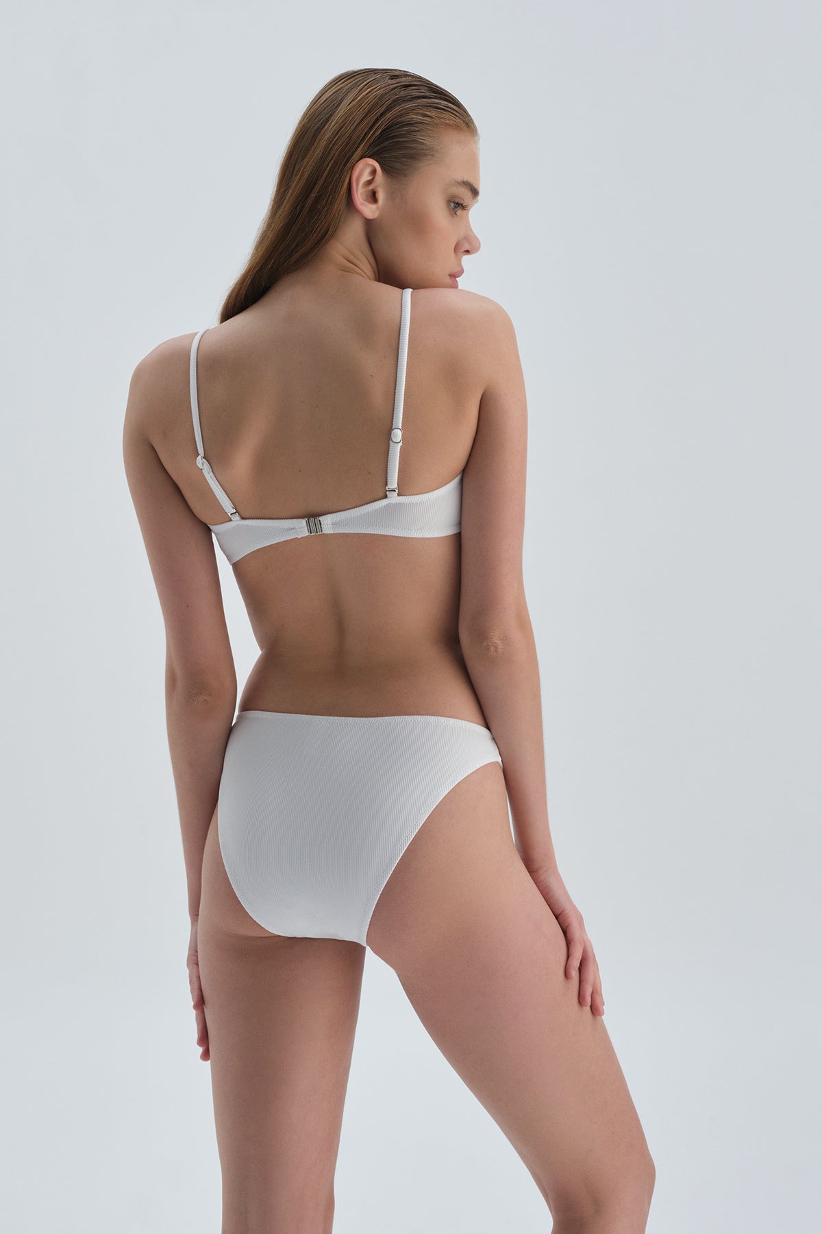 Beyaz Düşük Bel Bikini Alt