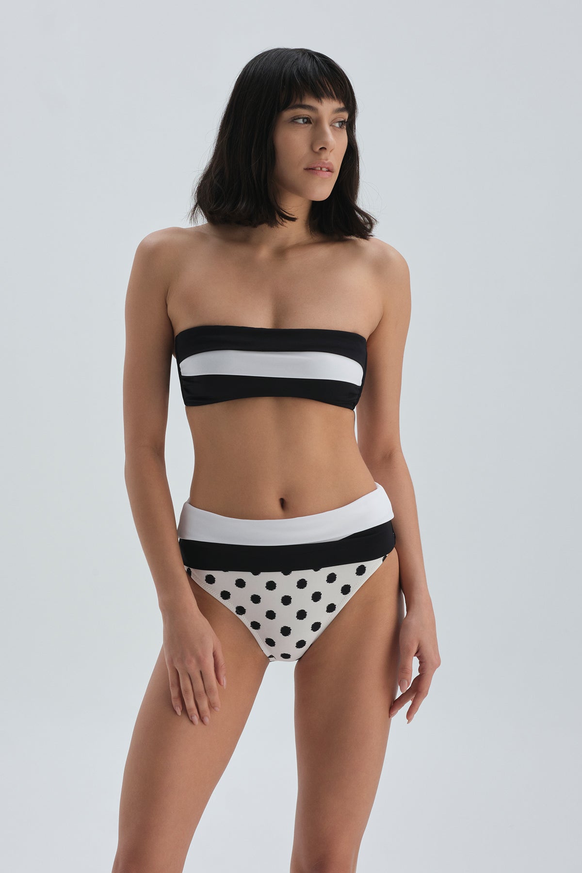 BLACK - WHITE BIKINI BOTTOM