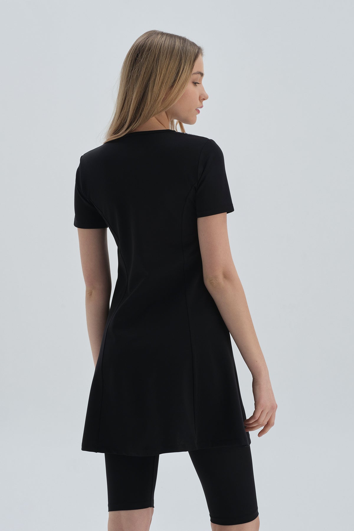 BLACK - WHITE SWIMSUIT