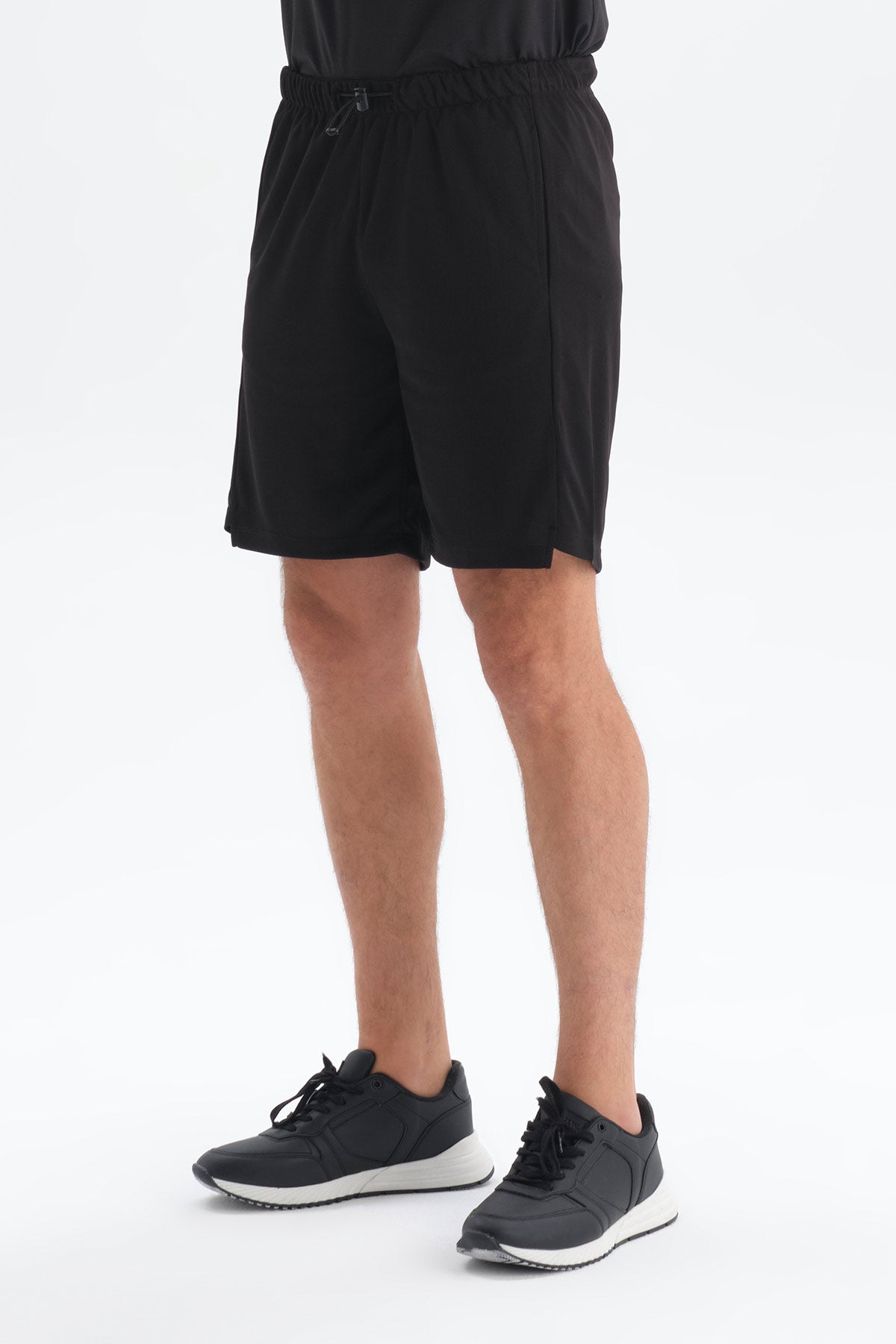 BLACK SHORT