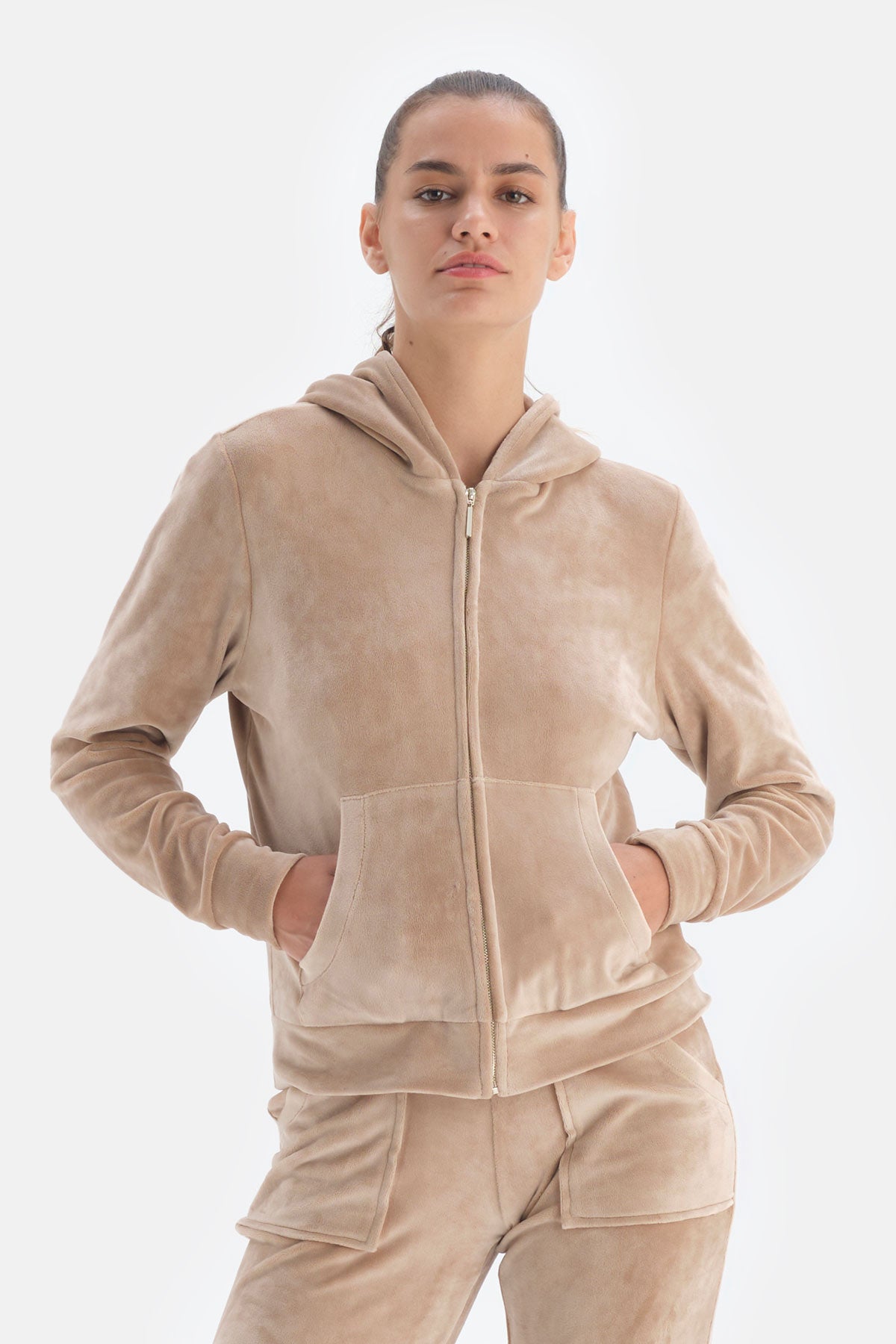 SOFT BROWN SWEATSHIRT