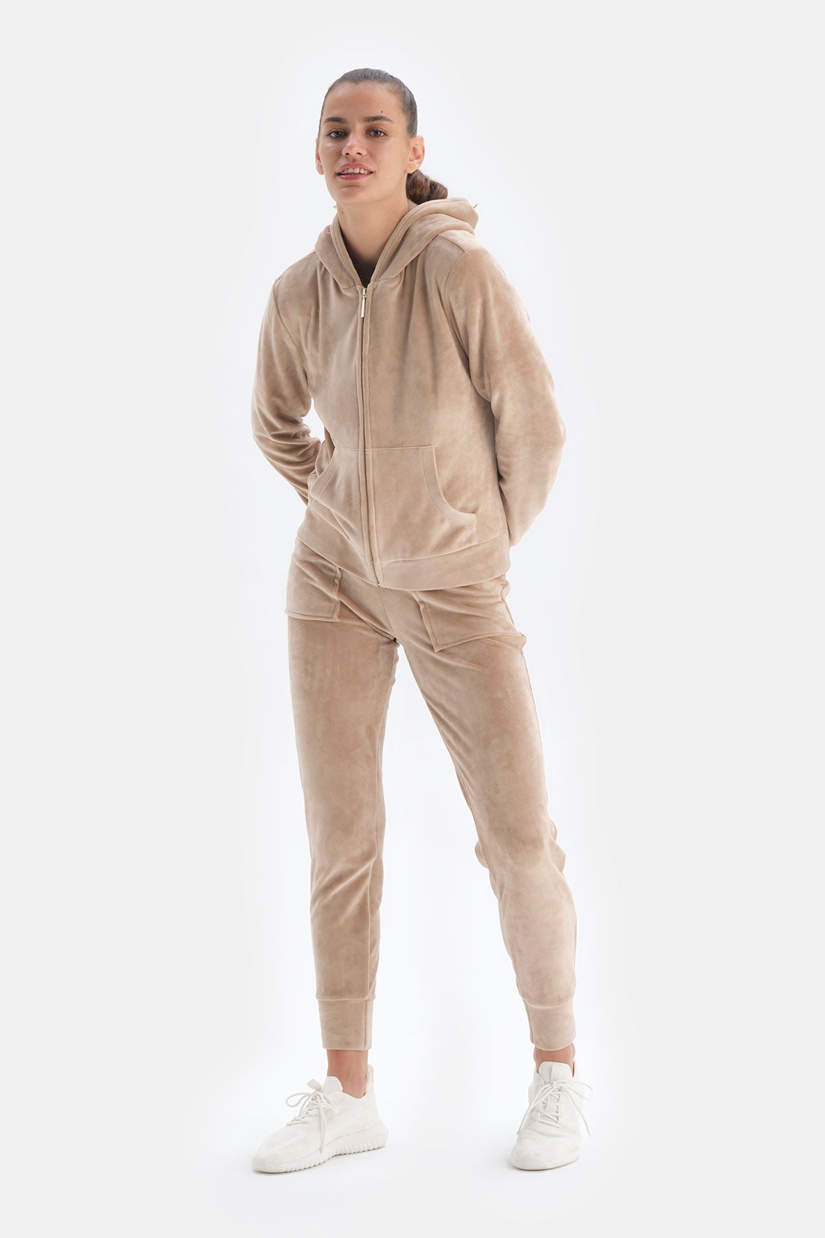 SOFT BROWN SWEATSHIRT