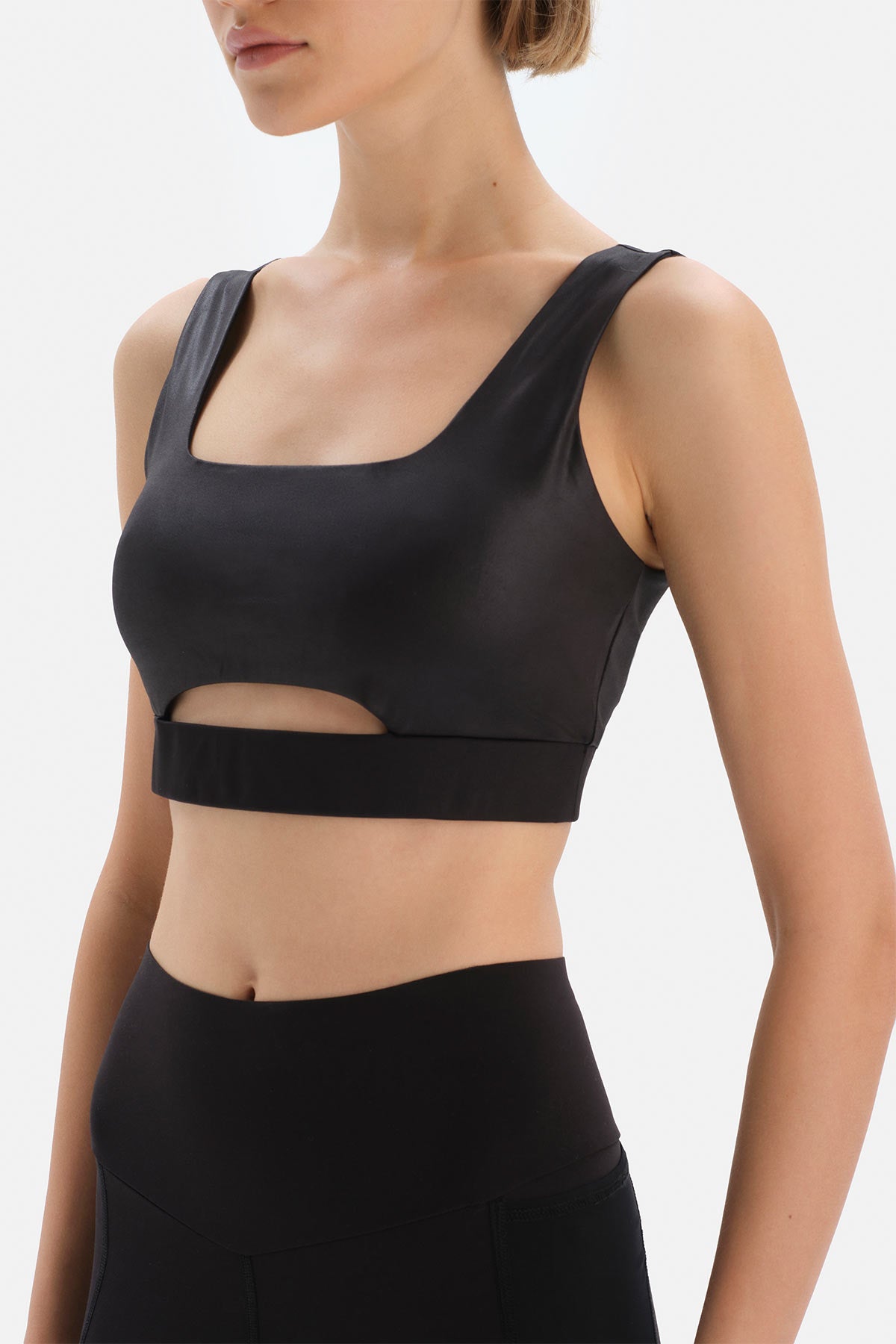 BLACK BRA