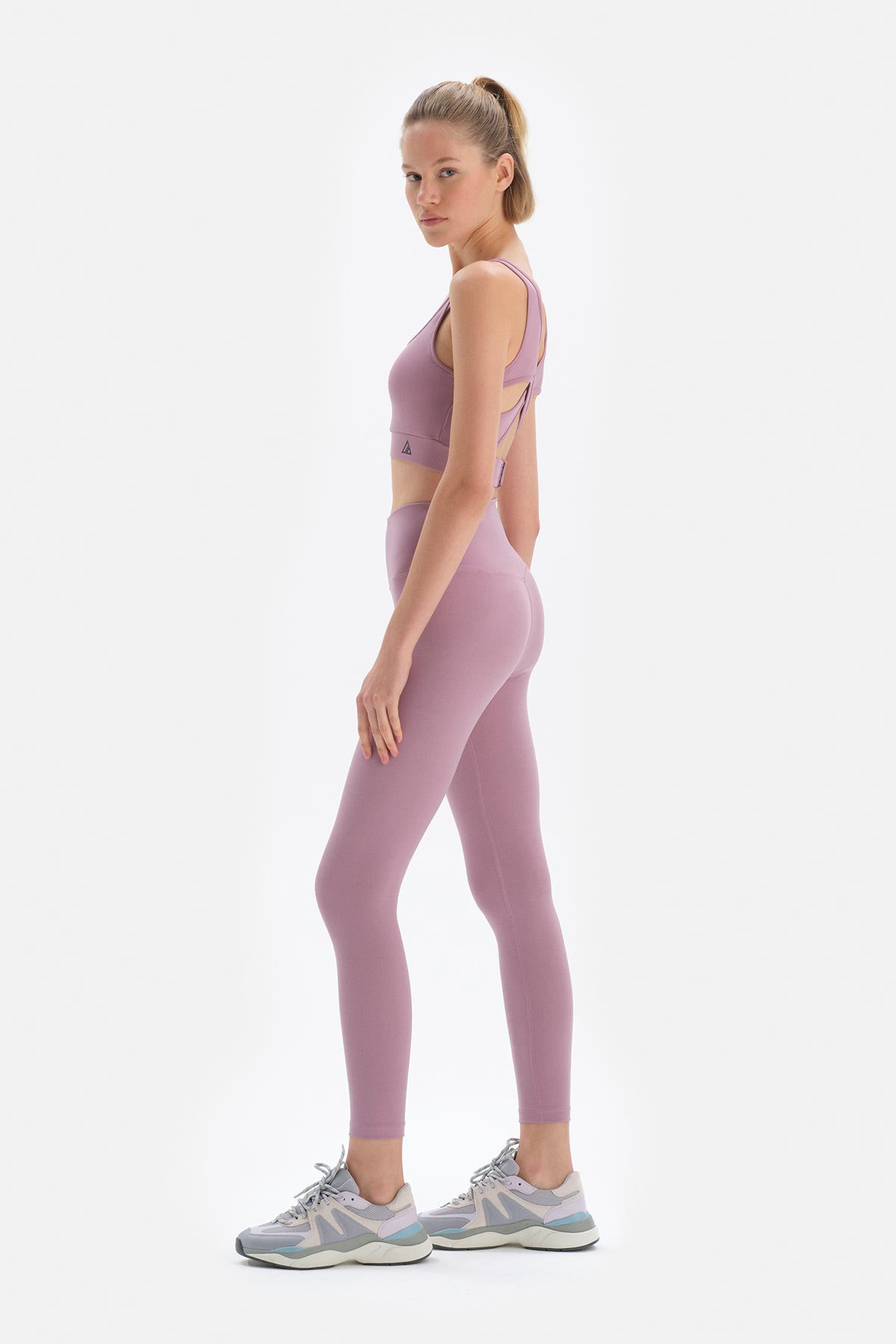 PURPLE LEGGINGS