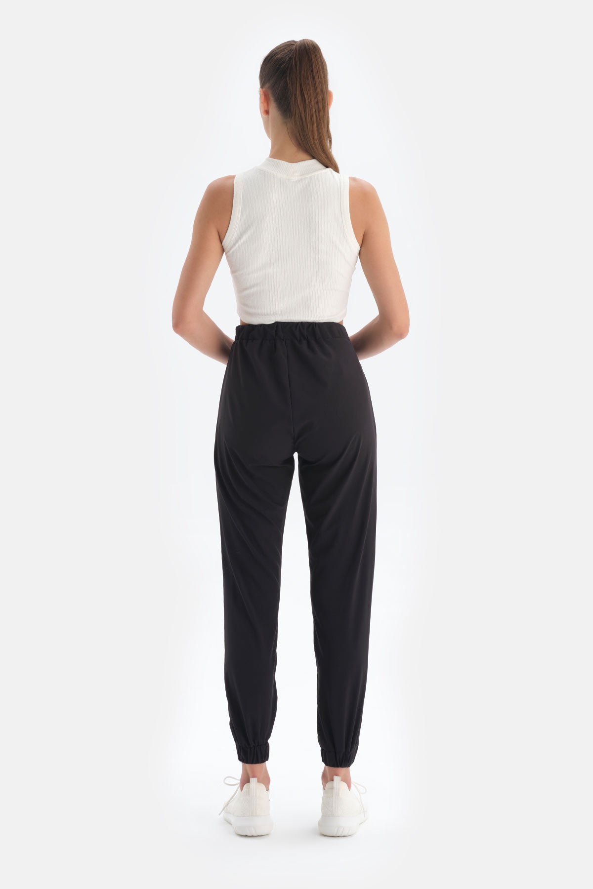 BLACK TRACKSUIT BOTTOM