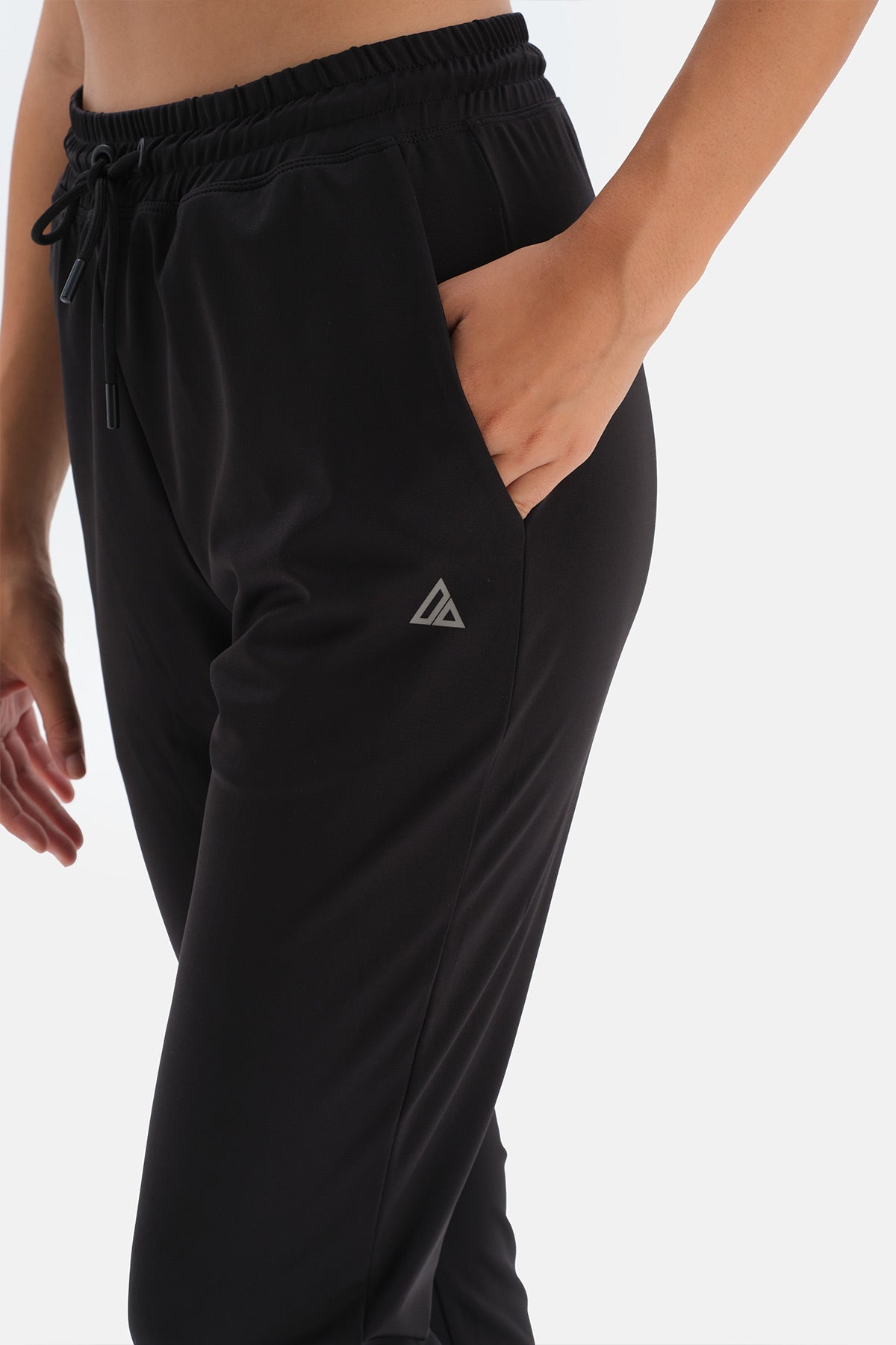 BLACK TRACKSUIT BOTTOM