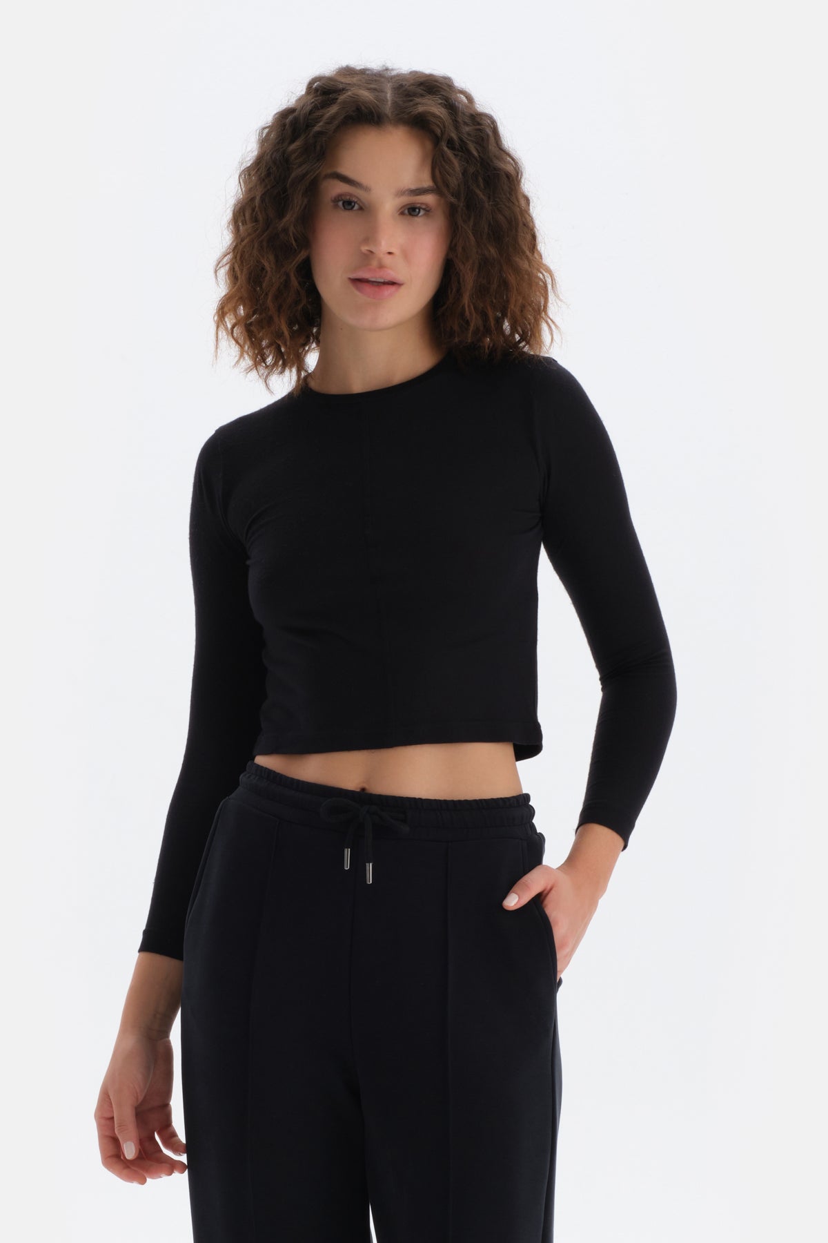 Black LONG SLEEVE BASIC T-SHIRT