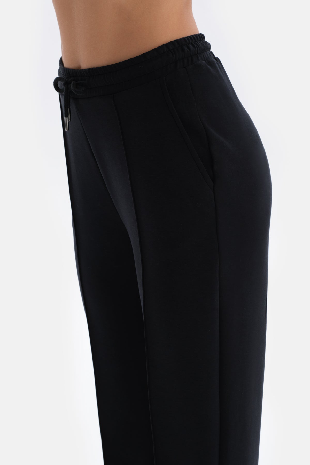 Siyah Bol Paça Modal Eşofman Altı