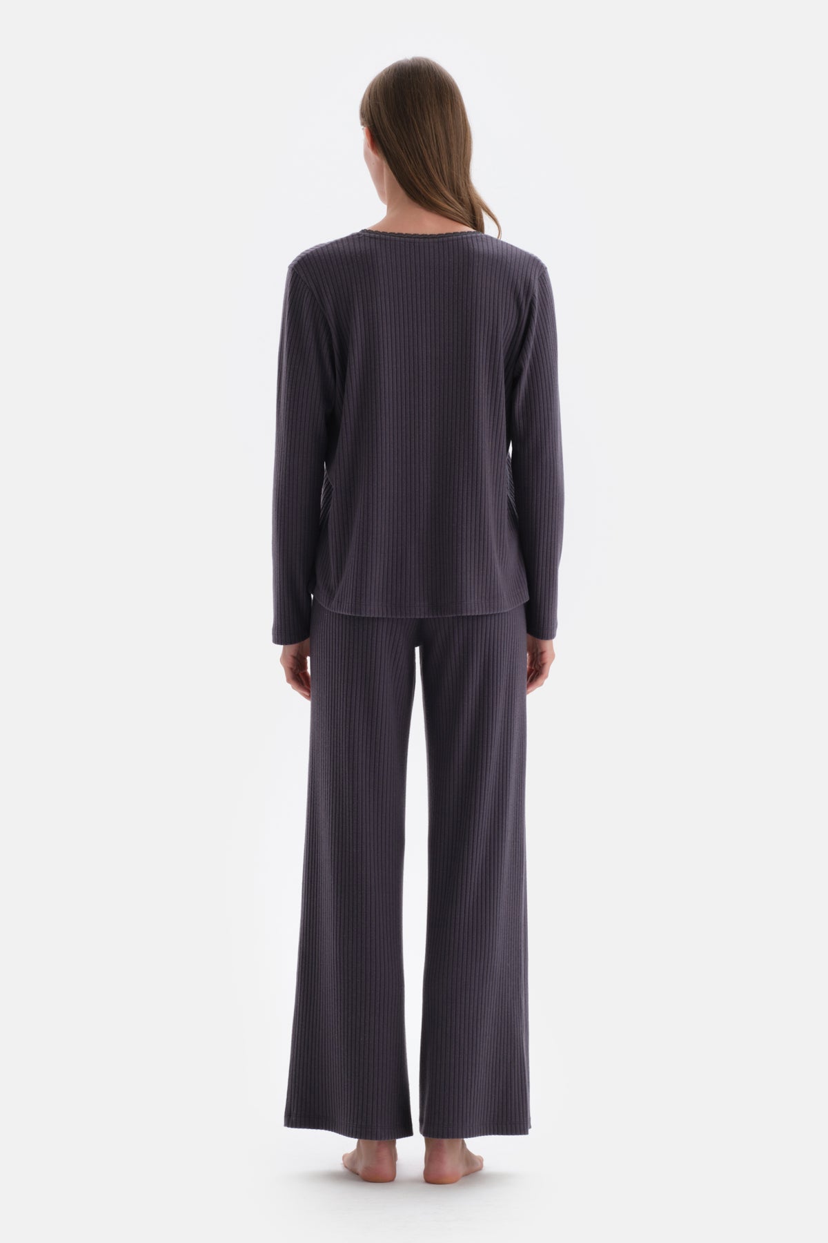 Antrasıt Dantel Detaylı Viskon Pijama Takımı