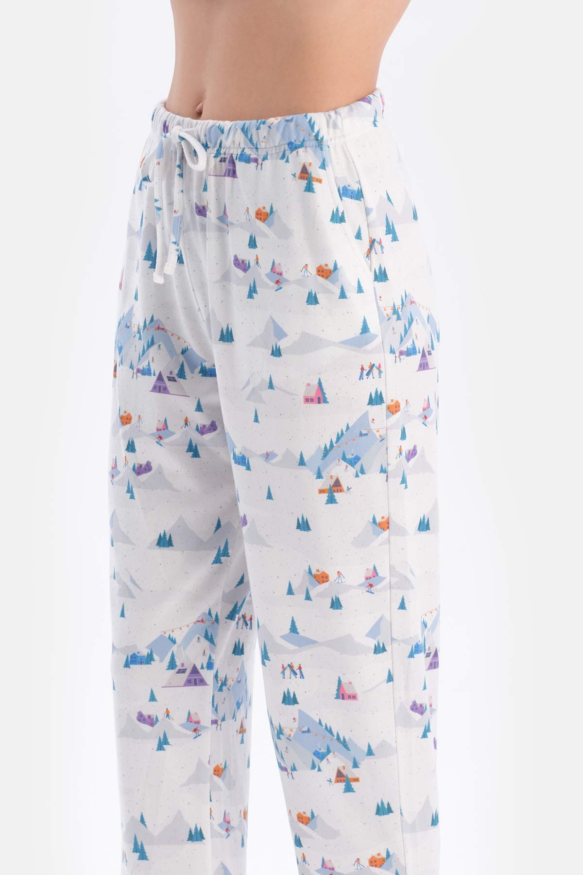 Açık Mavi Baskı Detaylı Bisiklet Yaka Pijama Takımı