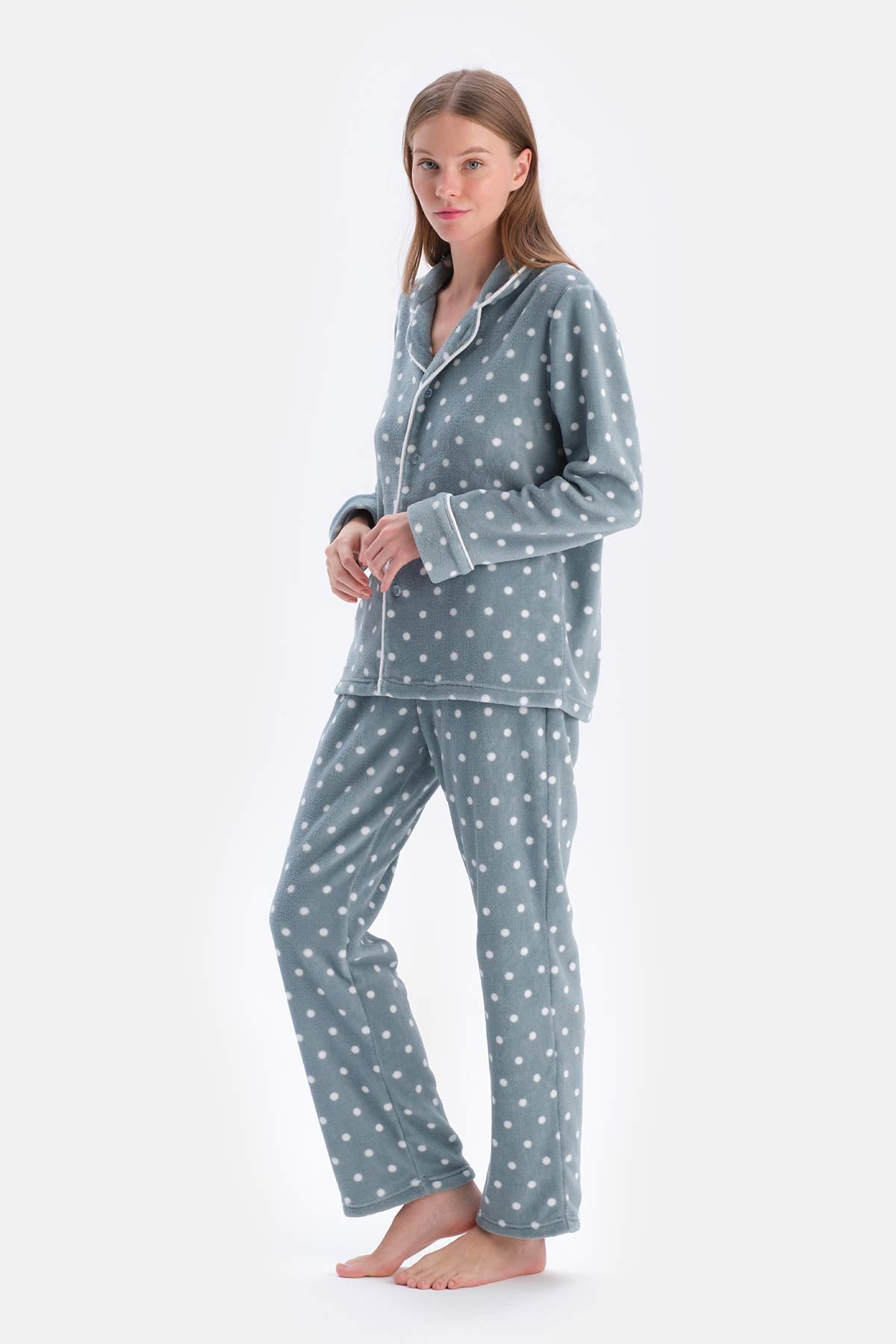 Açık Gri Puantiyeli Polar Pijama Takımı