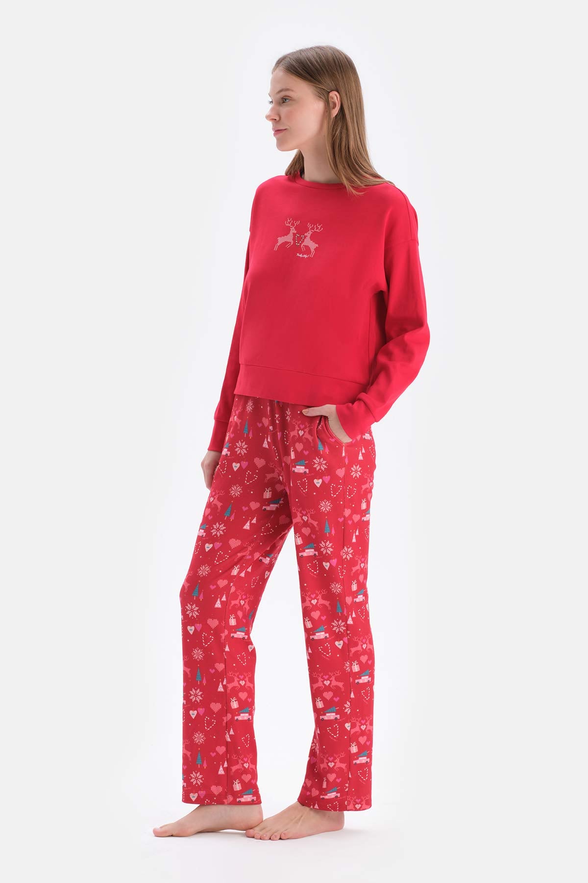 Red PRINT DETAILED CREW-NECK PAJAMAS SUIT