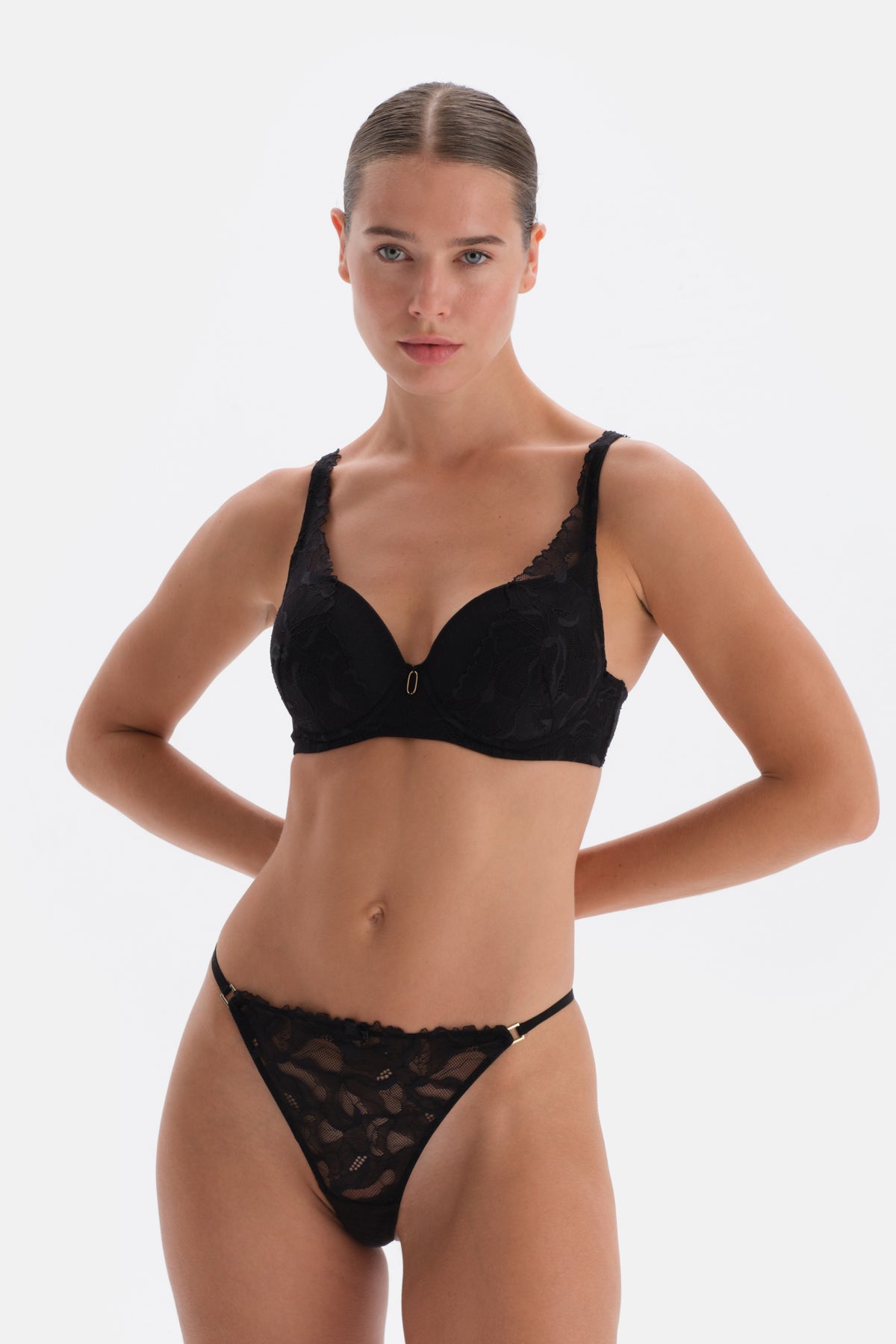 Black LACE AND ACCESSORY DETAILED FILLED BRA