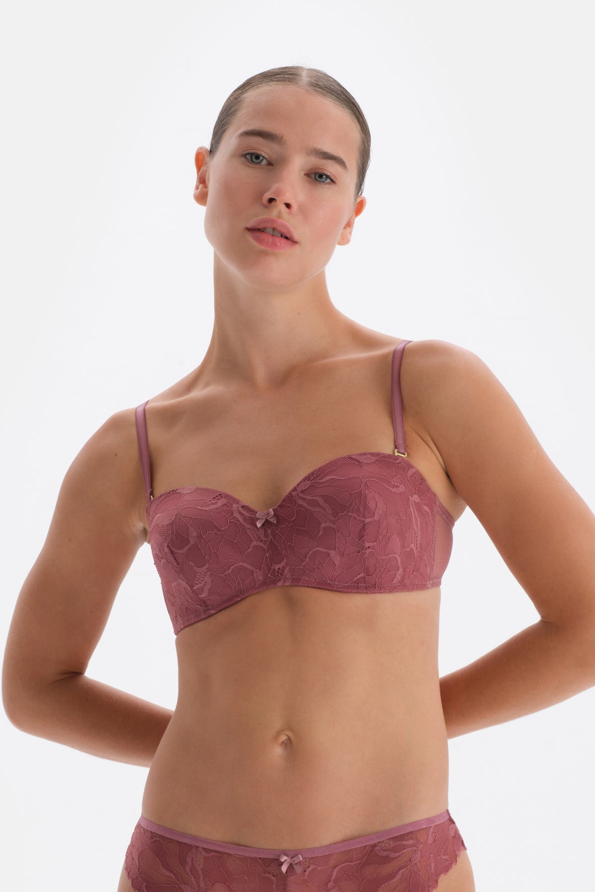 Dusty Rose LACE DETAILED STRAPLESS COVERED BRA
