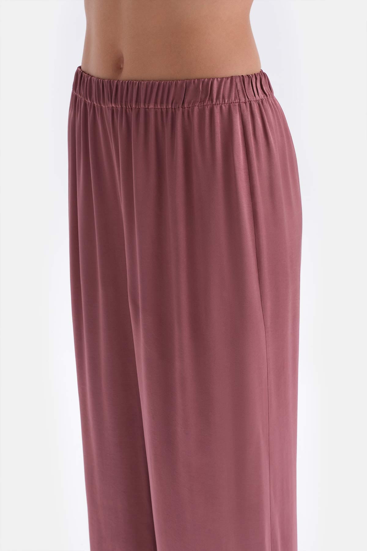 Dusty Rose LACE DETAILED WOVEN TROUSERS