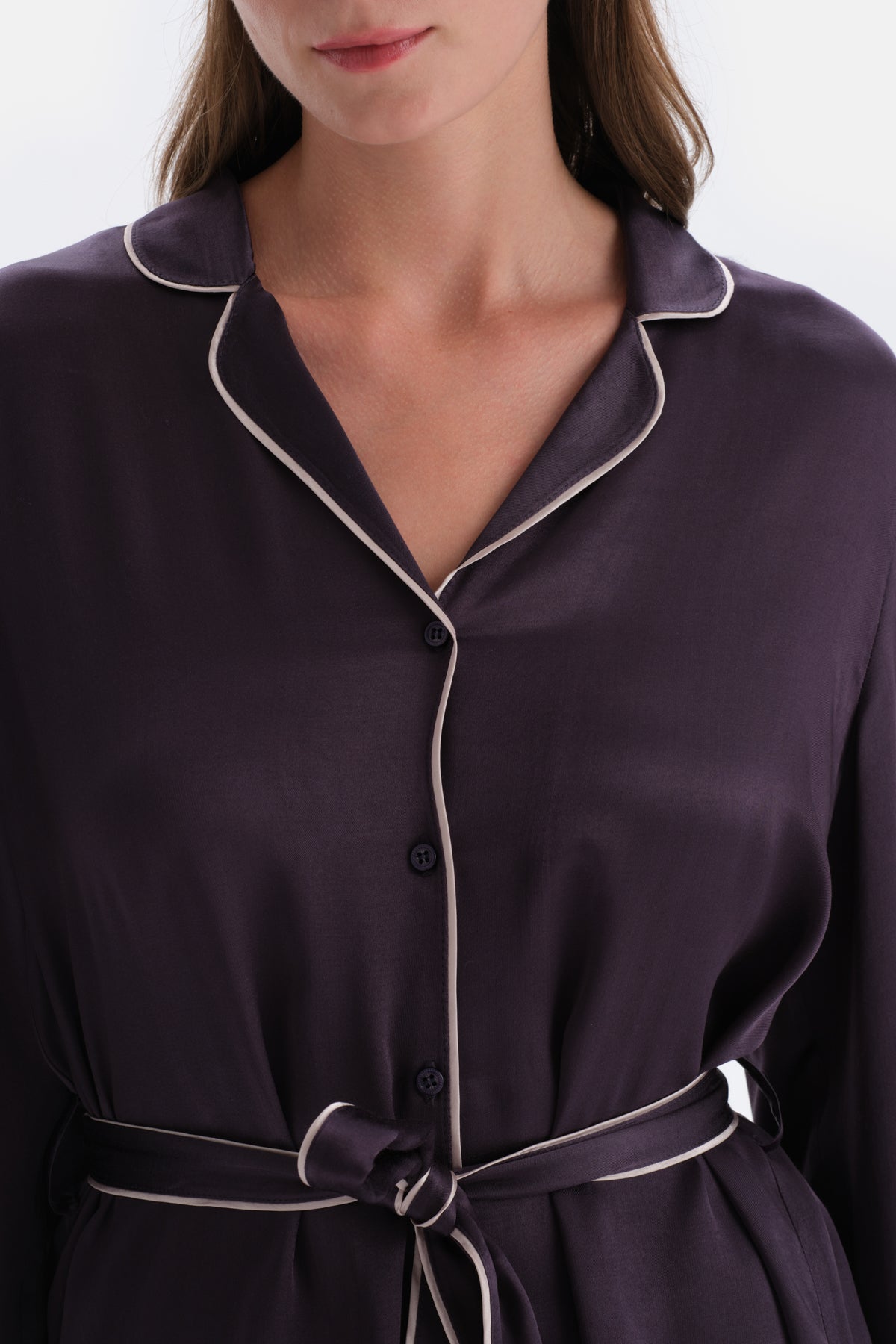 Mor Gömlek Yaka Bağlama Detaylı Saten Pijama Üstü
