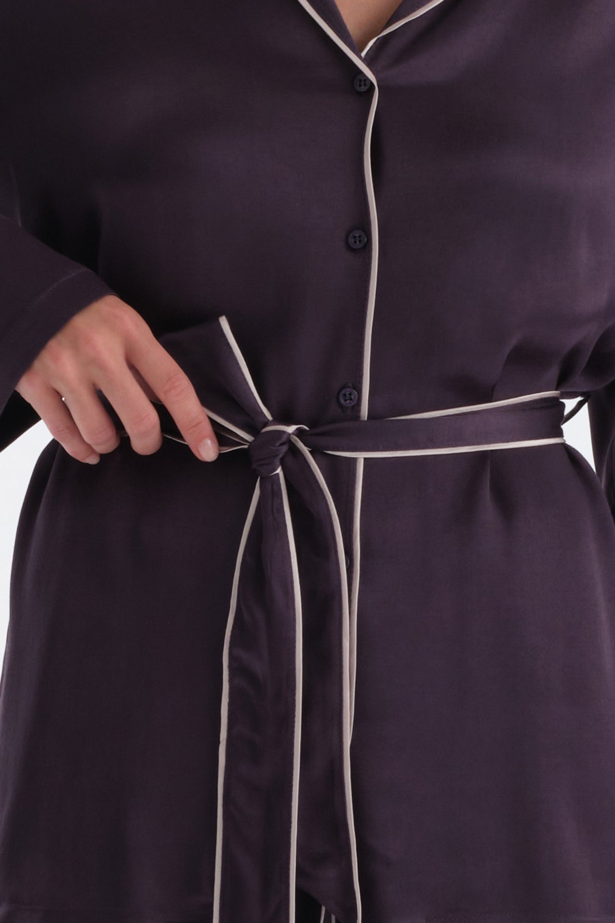 Mor Gömlek Yaka Bağlama Detaylı Saten Pijama Üstü