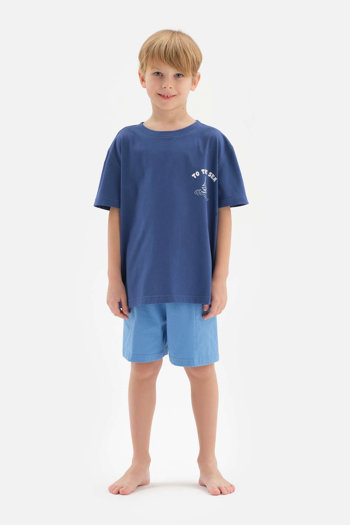 BLUE SLOGAN DETAILED CREW-NECK SHORT SLEEVE T-SHIRT SHORTS PAJAMA SUIT