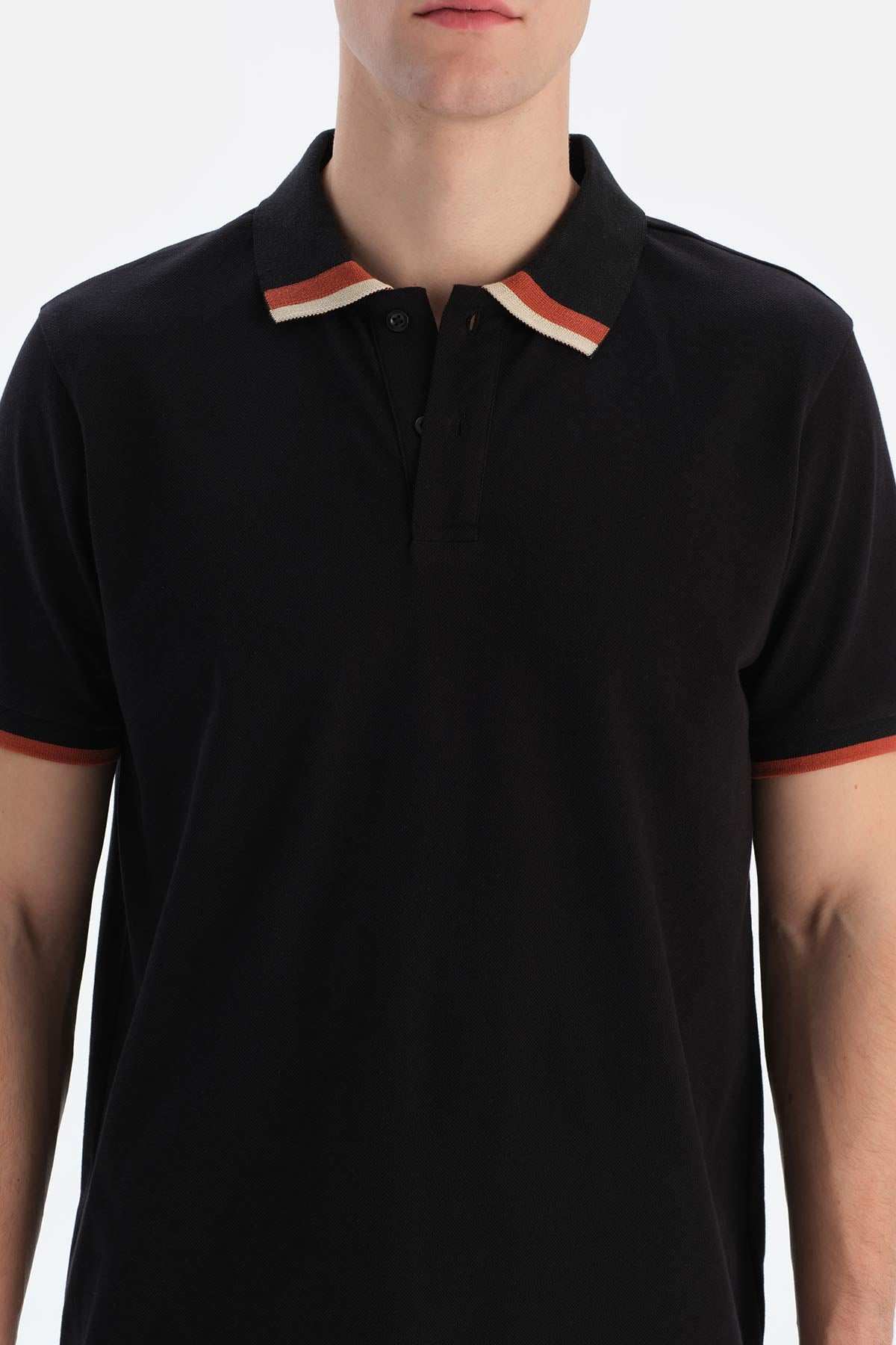 Siyah Polo Yaka Pike Tişört