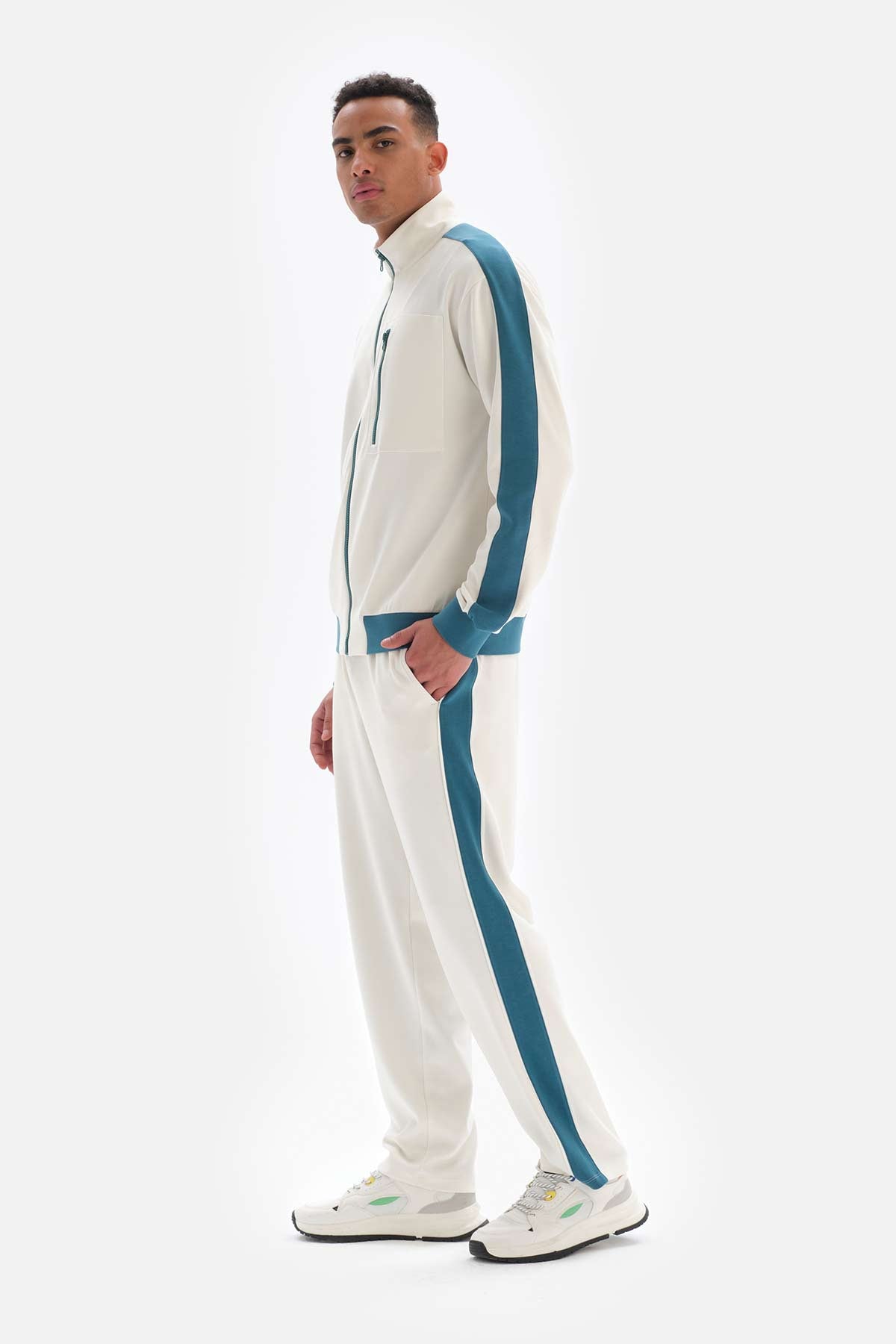 WHITE TRACKSUIT BOTTOM