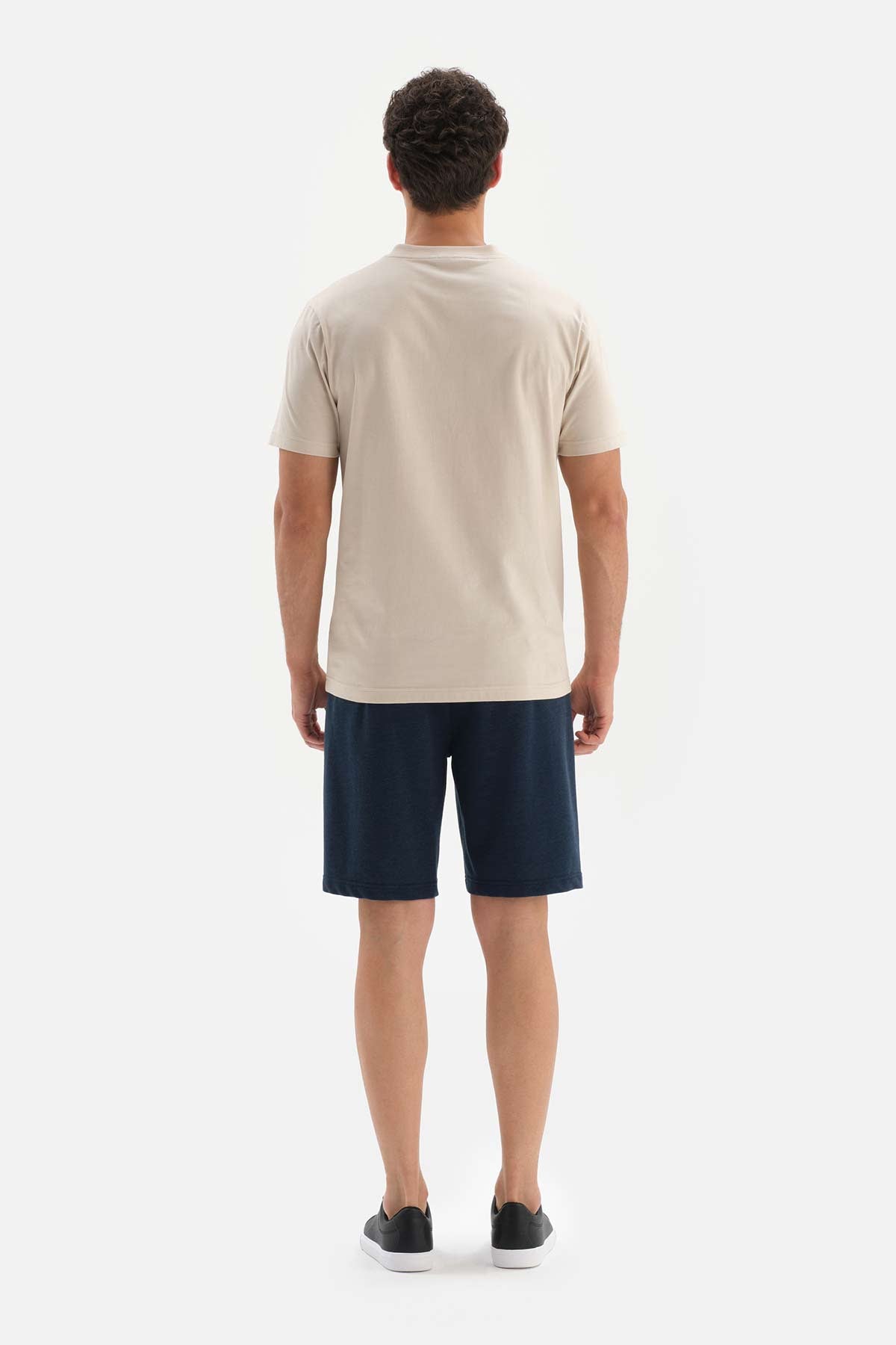 NAVY TWO THREAD SHORTS WITH POCKETS