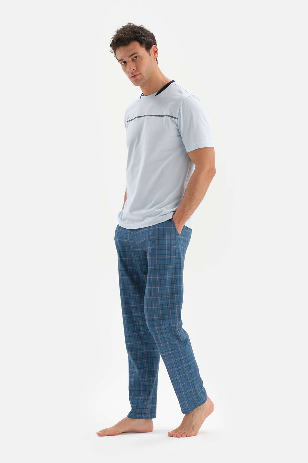 LIGHT BLUE CREW-NECK SHORT SLEEVE TOP PLAID BOTTOM KNITTED PAJAMAS