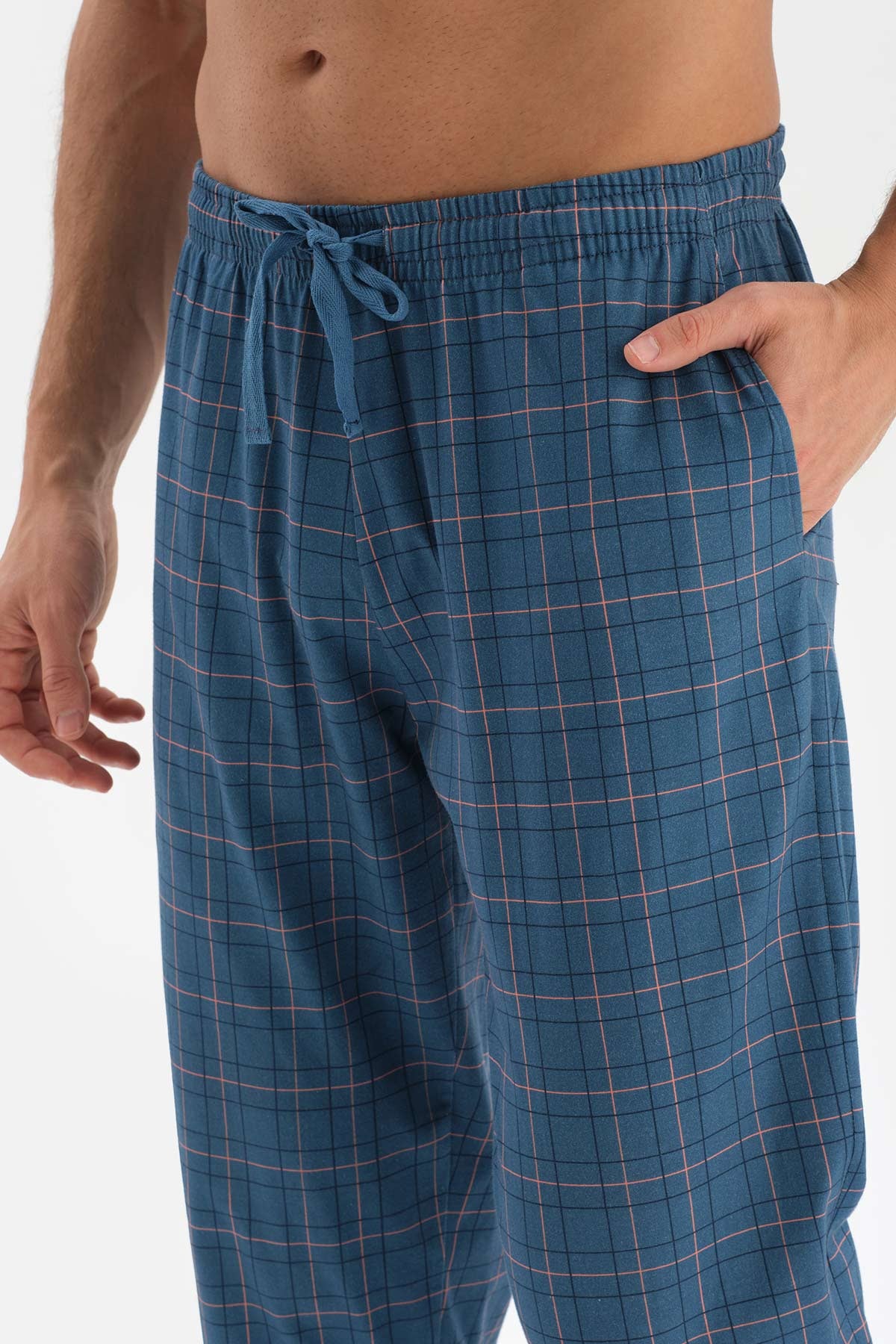 LIGHT BLUE CREW-NECK SHORT SLEEVE TOP PLAID BOTTOM KNITTED PAJAMAS