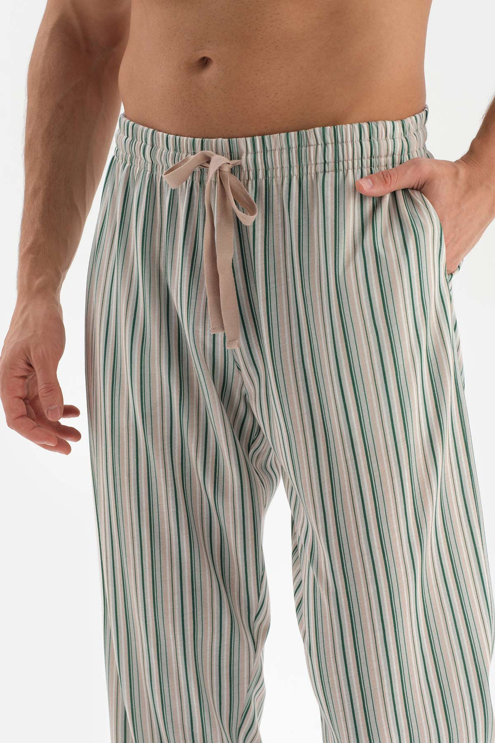 BEIGE HALF-PLOT STRIPED BOTTOM KNITTED PAJAMAS SUIT