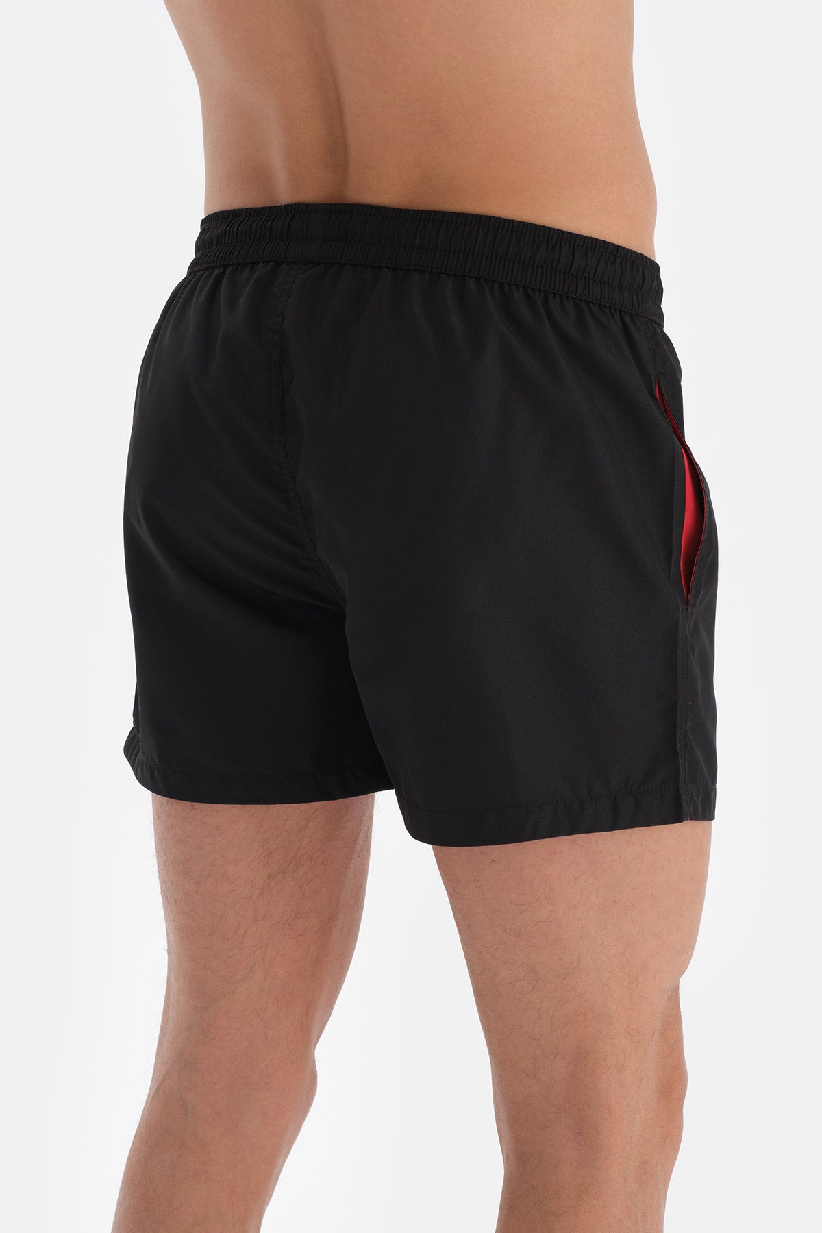 BLACK SHORT