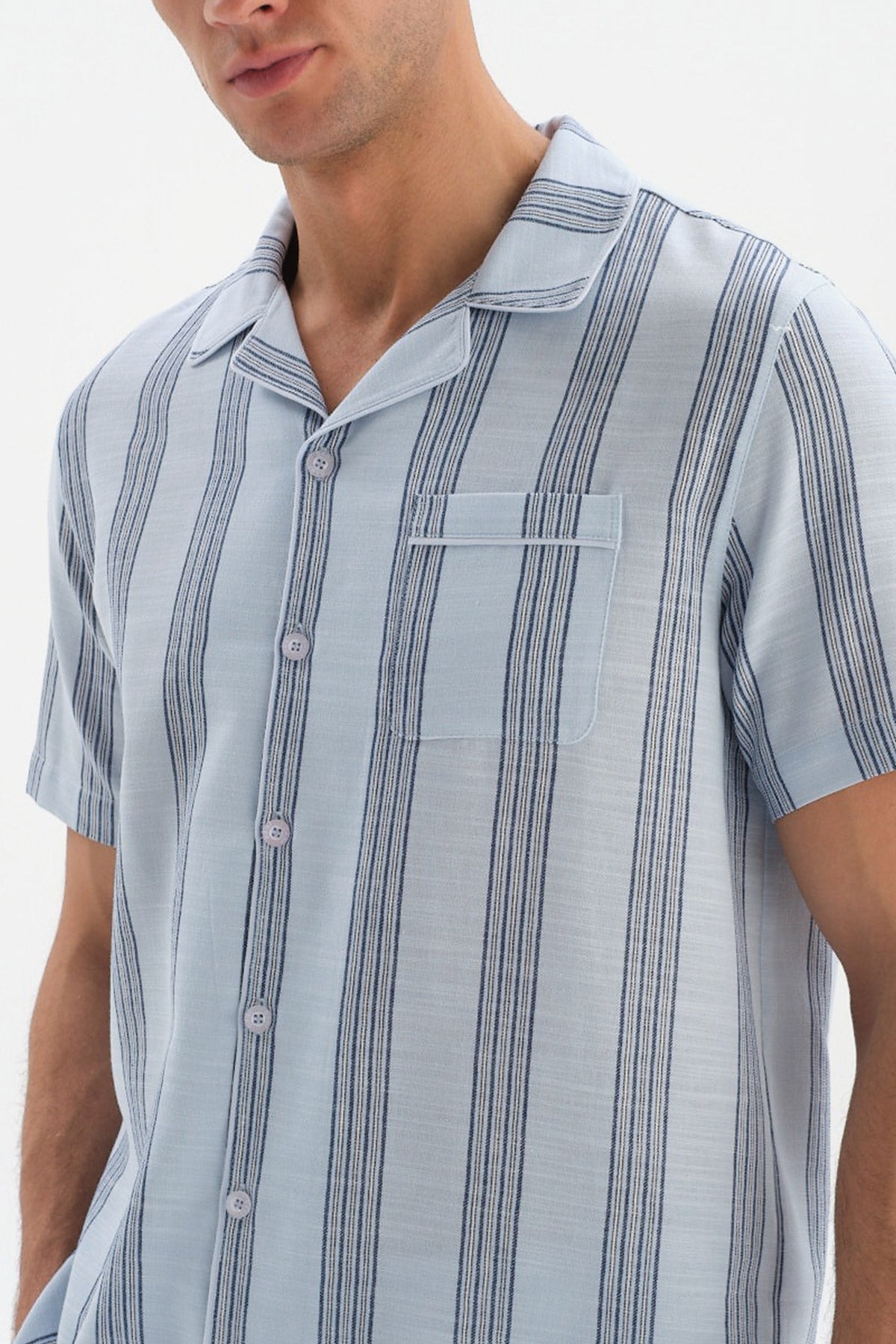 LIGHT BLUE WOVEN STRIPED SHIRT