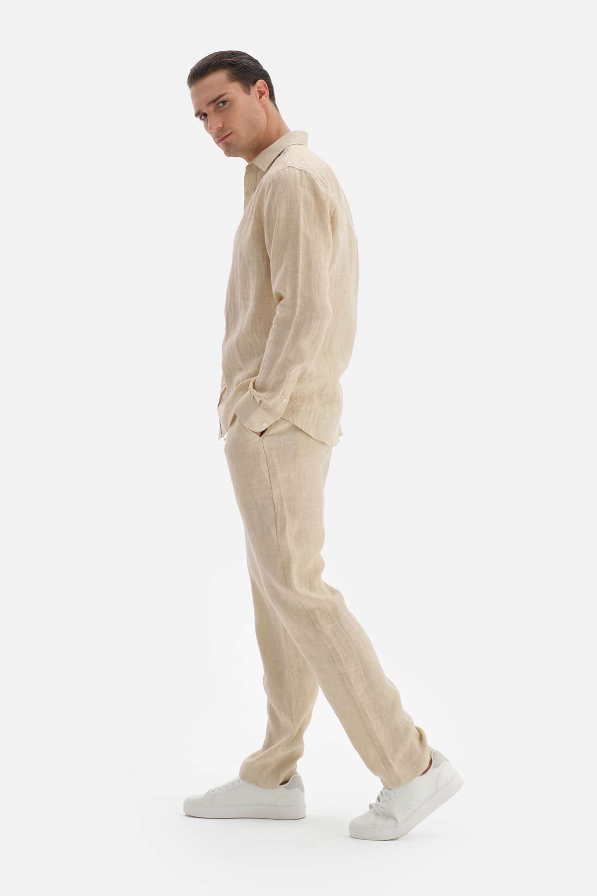 BEIGE TROUSERS