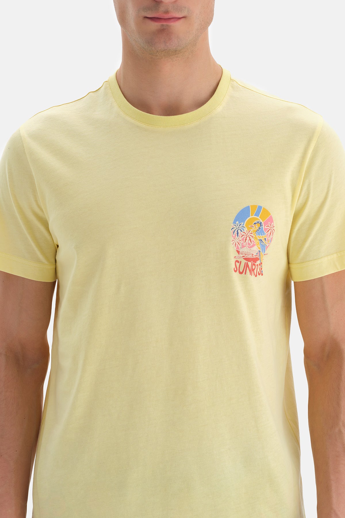 LIGHT YELLOW T-SHIRT