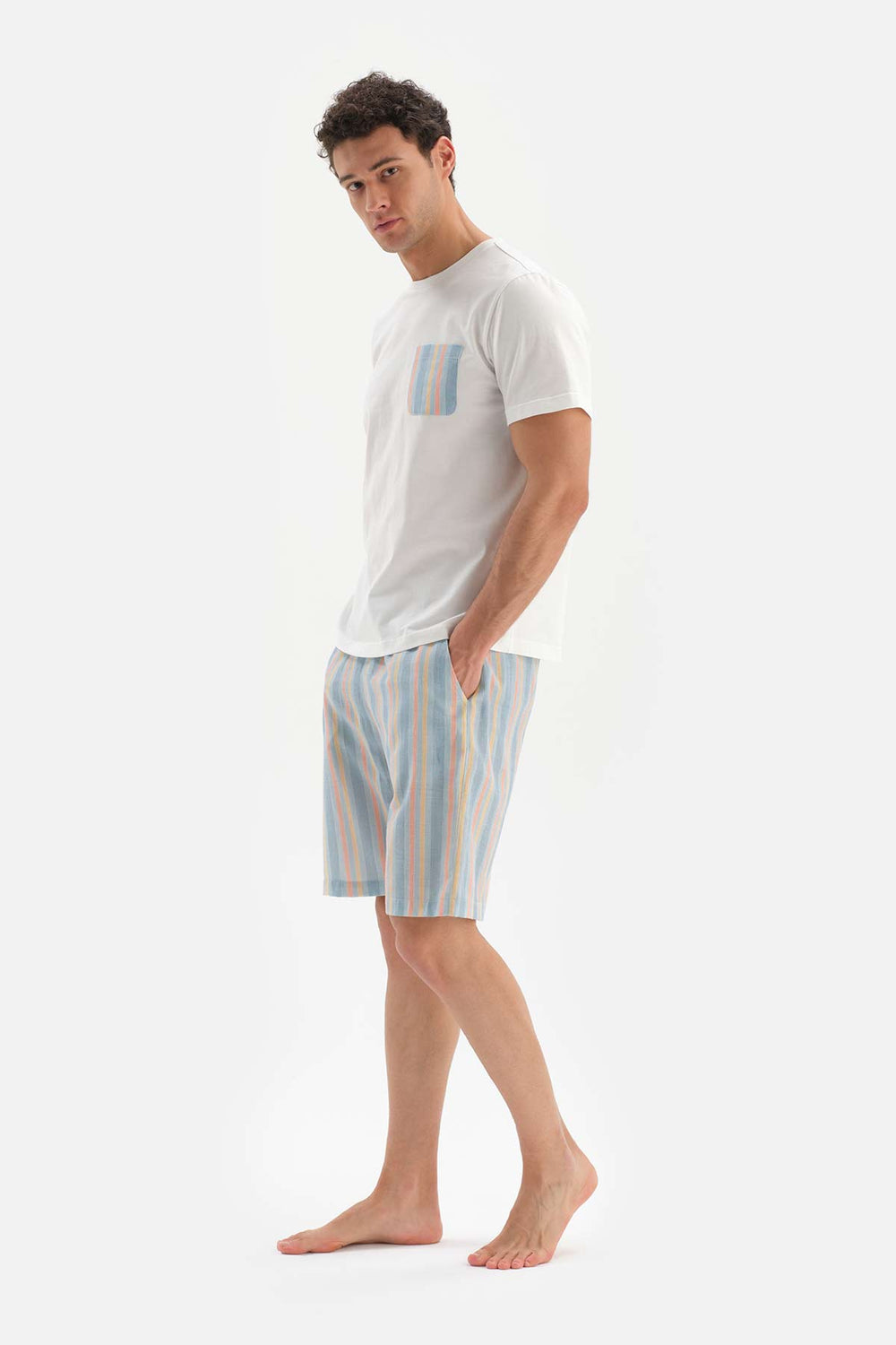 WHITE CREW-NECK WOVEN SHORTS PAJAMA SUIT
