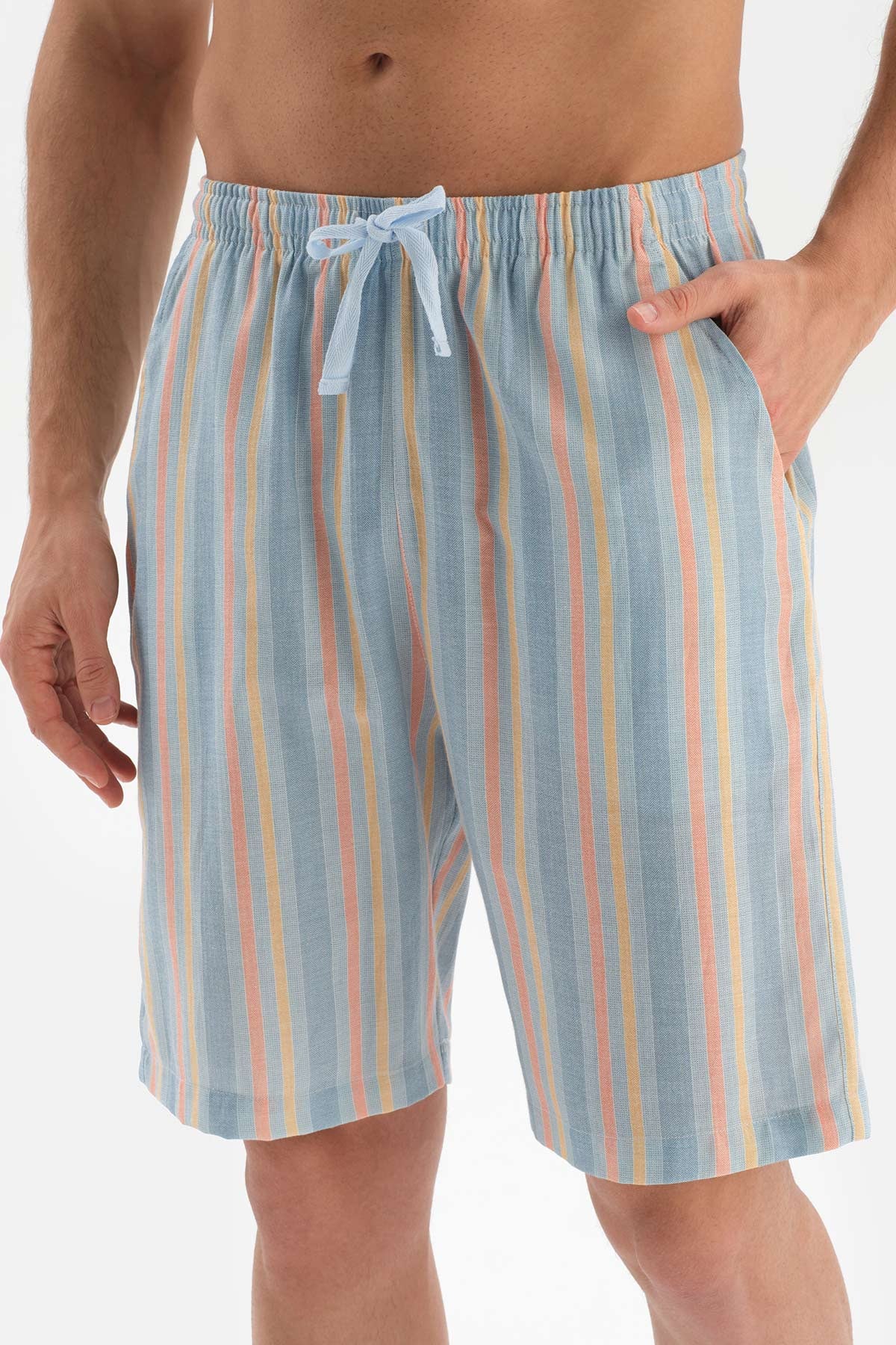WHITE CREW-NECK WOVEN SHORTS PAJAMA SUIT