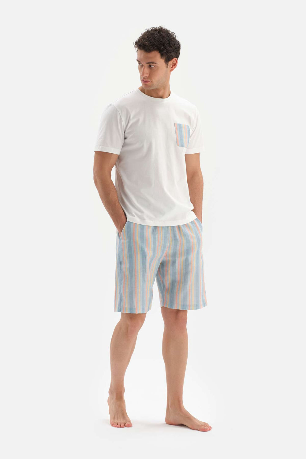 WHITE CREW-NECK WOVEN SHORTS PAJAMA SUIT