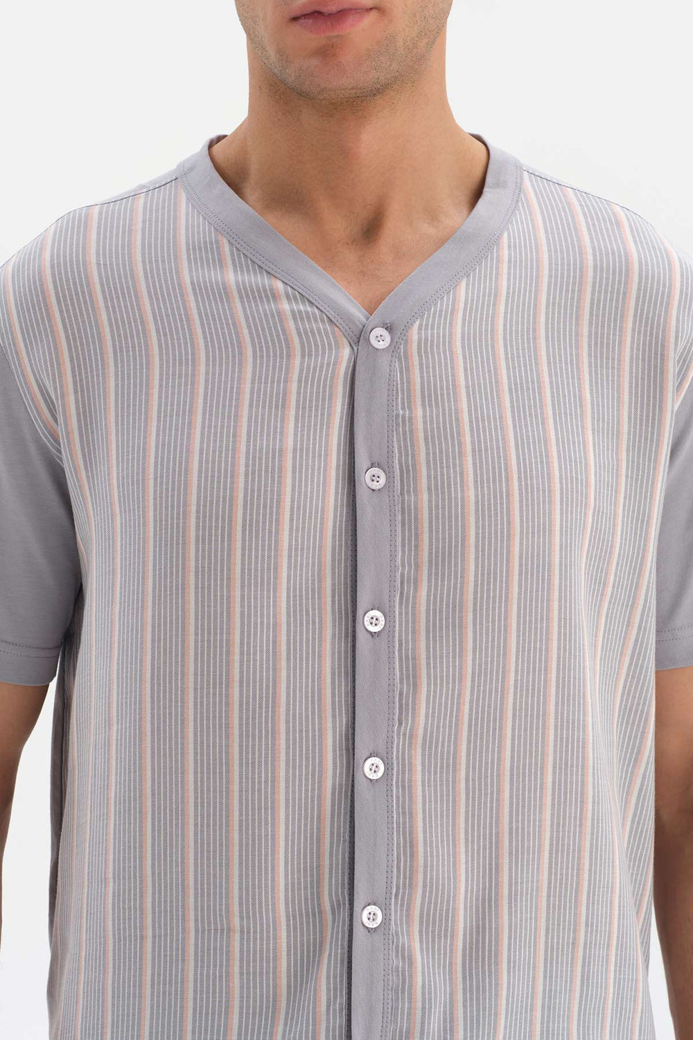 Gri Önden Düğmeli Çizgili Dokuma Garnili Şort Pijama Takımı