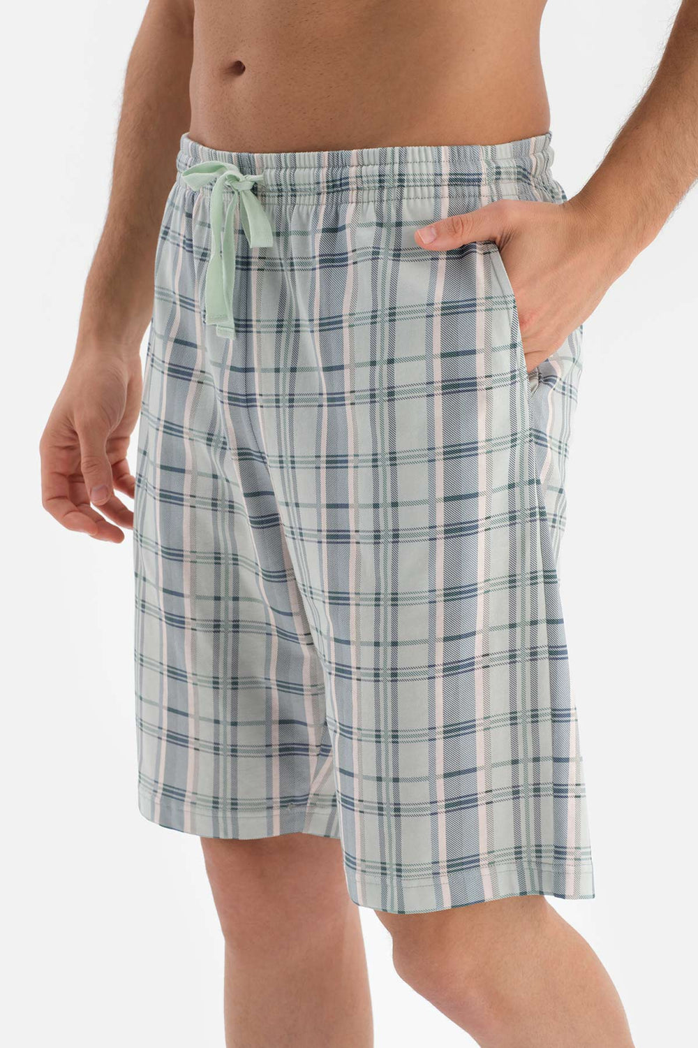 ECRU CREW-NECK PRINTED TOP PLAID BOTTOM SHORTS PAJAMAS SUIT