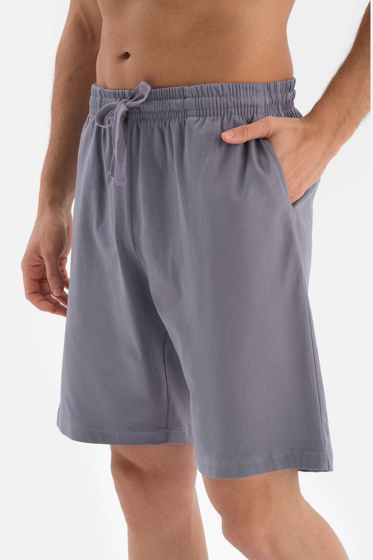 ECRU OVERSIZED CREW-NECK PRINTED SHORTS PAJAMAS SUIT