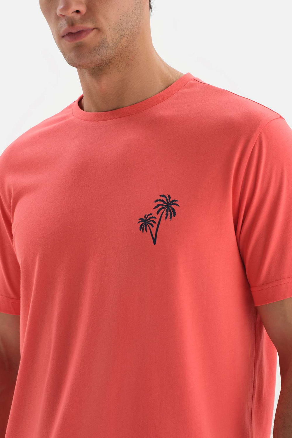 RED CREW-NECK PRINTED TOP WOVEN SHORTS PAJAMAS SUIT
