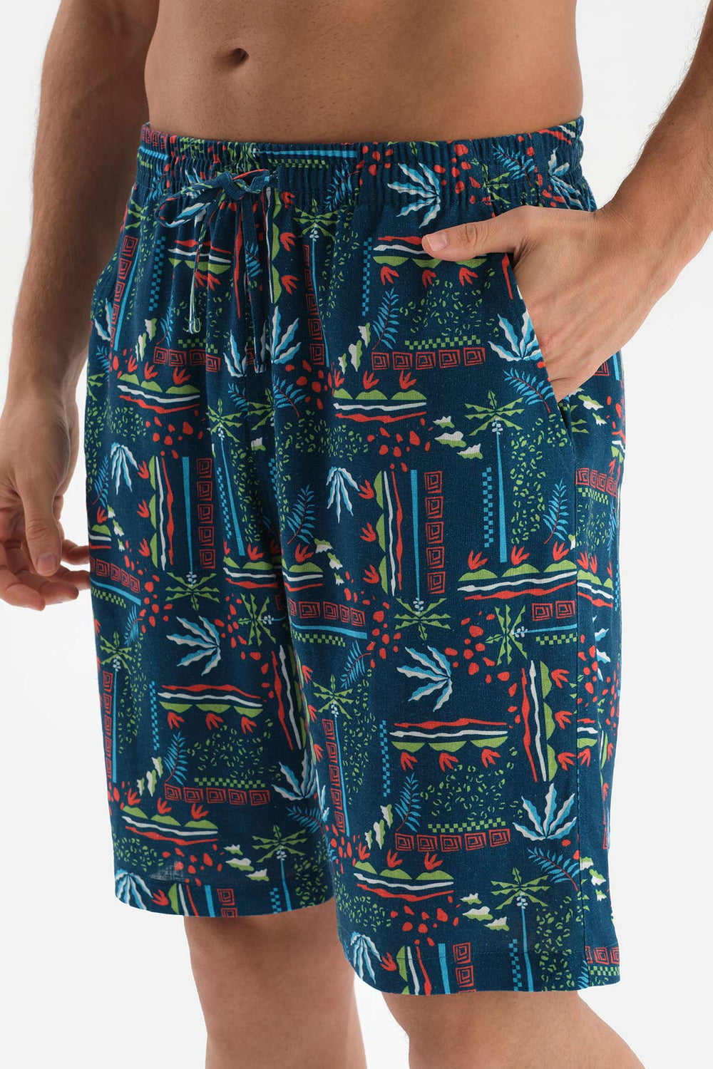 RED CREW-NECK PRINTED TOP WOVEN SHORTS PAJAMAS SUIT