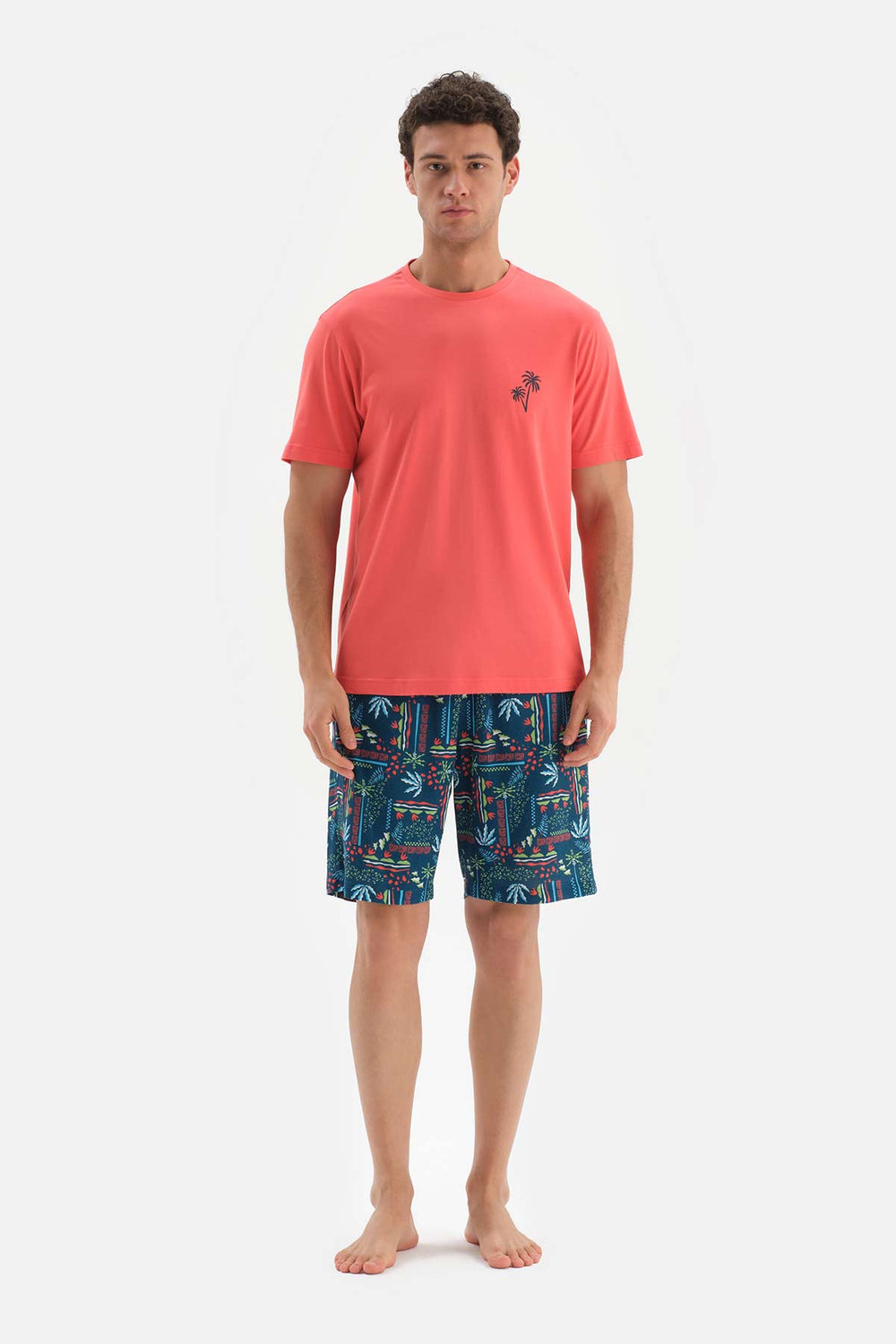 RED CREW-NECK PRINTED TOP WOVEN SHORTS PAJAMAS SUIT