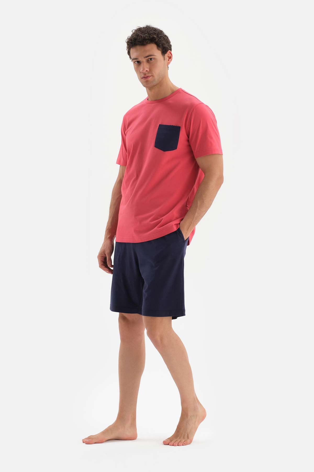 RED CREW-NECK POCKET DETAILED KNITTED PAJAMAS WITH SHORTS
