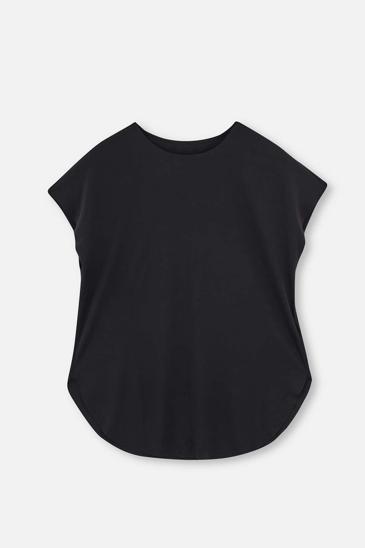 BLACK T-SHIRT