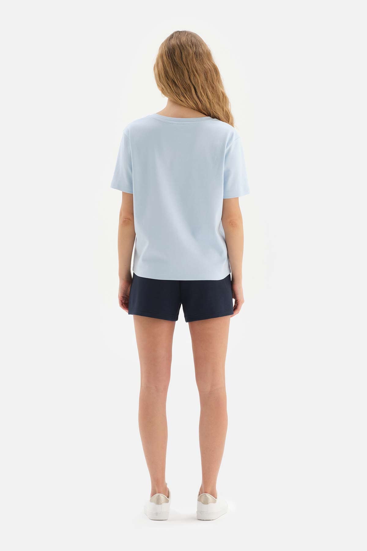 LIGHT BLUE V-NECK T-SHIRT
