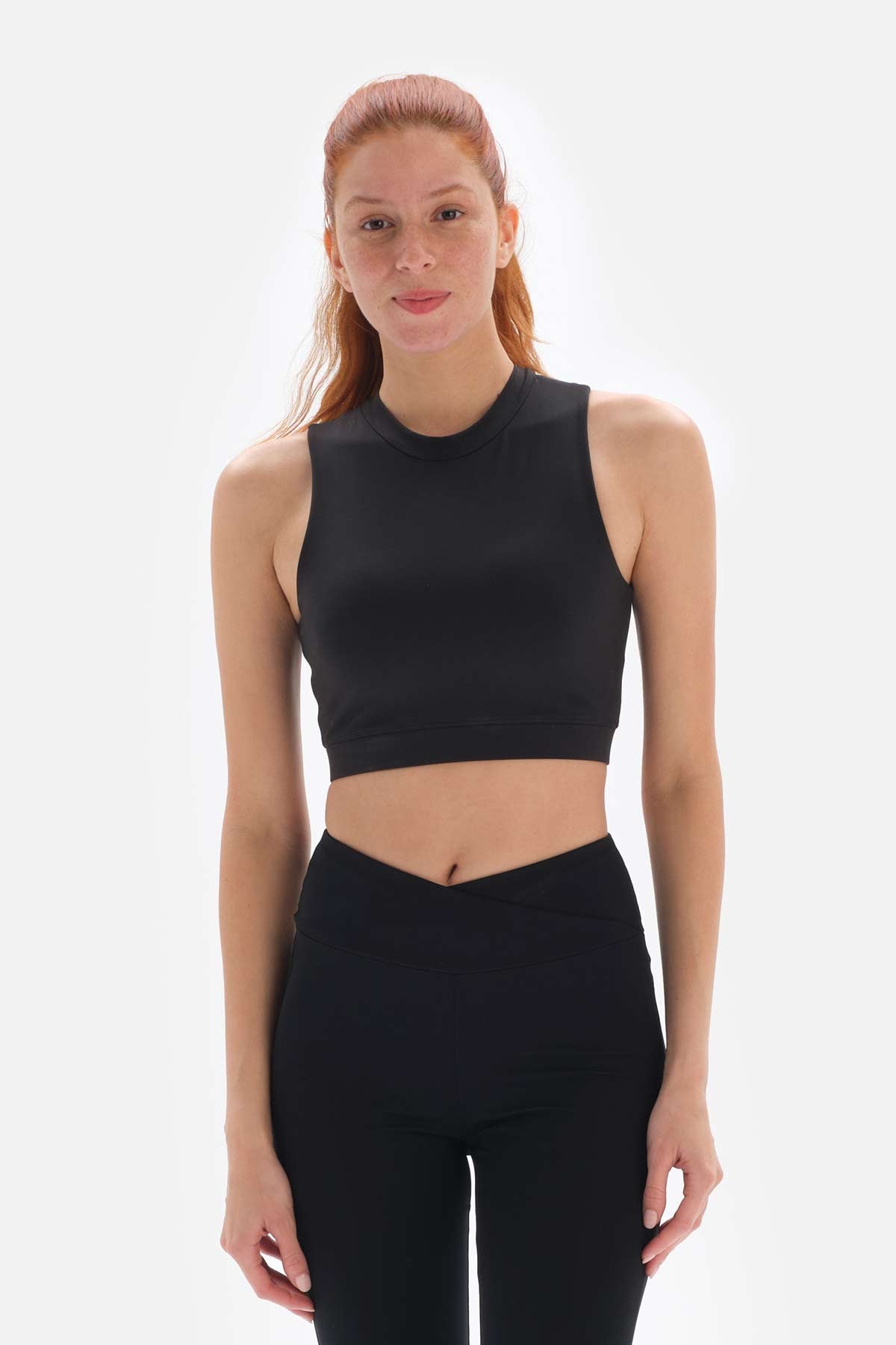 Siyah Dagi Active Sırt Pencereli Sporcu Sütyeni