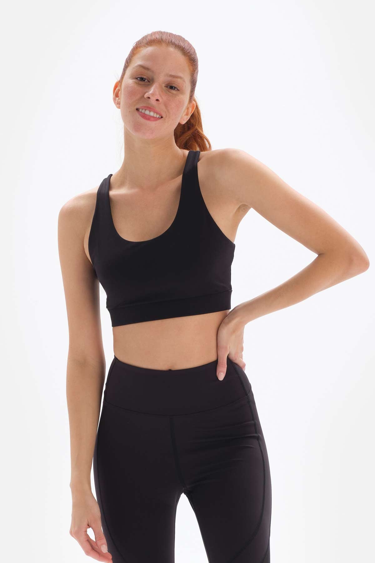 Siyah Dagi Active Çapraz Sırt Askılı Sporcu Sütyeni